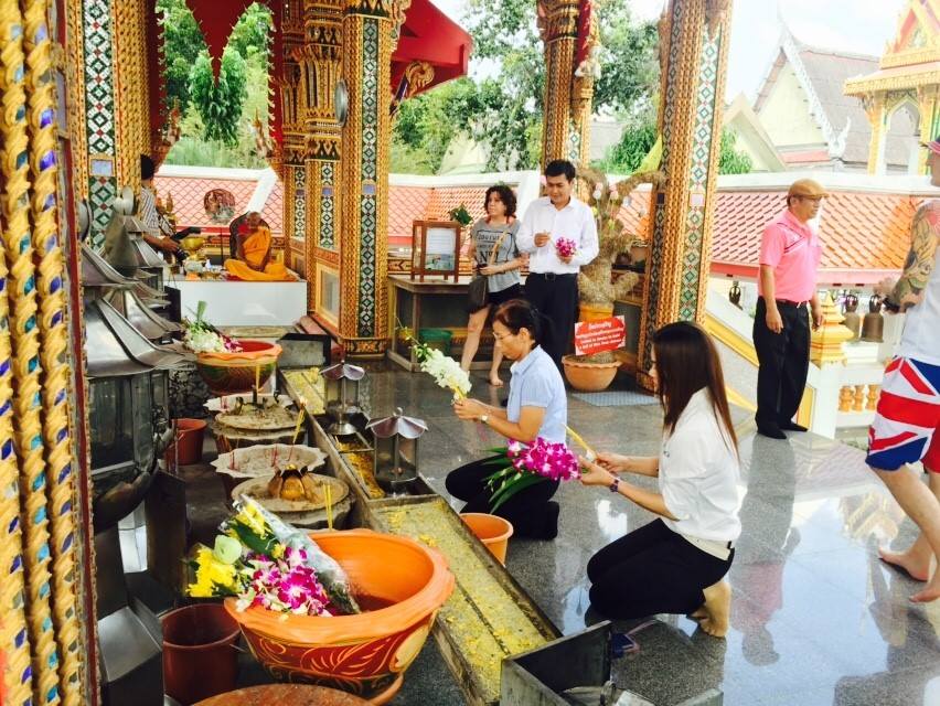 จังหวัดราชบุรี >>>วันที่ 28 มีนาคม 2559 เวลา 13.00 น.นางสายพิน โพธินวล หัวหน้ากลุ่มงานส่งเสริมฯ รักษาราชการแทนพัฒนาการจังหวัดราชบุรี พร้อมด้วยหัวหน้ากลุ่ม นักวิชาการพัฒนาชุมชนร่วมประชุมผ่านระบบ VDO Conference เพื่อสร้างความเข้าใจเกี่ยวกับทิศทางการดำเนินงา