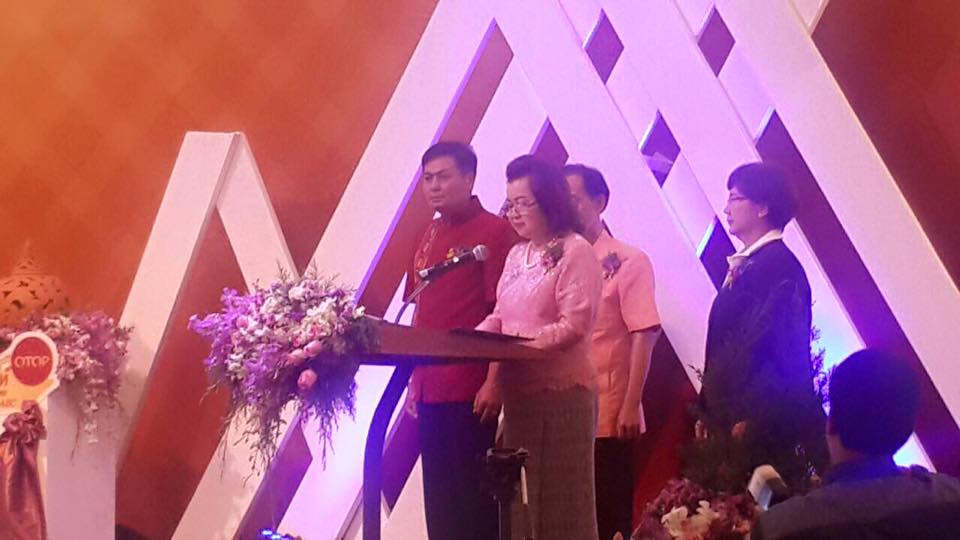 จังหวัดราชบุรี >>> วันที่ 1 เมษายน 2559 เวลา 09.30 น. นายสุรพล แสวงศักดิ์ ผู้ว่าราชการจังหวัดราชบุรี เป็นประธานในการทอดผ้าป่ากองทุนพัฒนาเด็กชนบทจังหวัดราชบุรีในพระราชูปถัมภ์สมเด็จพระเทพรัตนราชสุดาสยามบรมราชกุมารี ณ วัดมหาธาตุวรวิหาร ตำบลหน้าเมือง อำเภอเมื