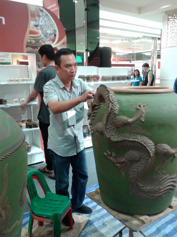 จังหวัดราชบุรี>>5 เม.ย.59 นางสาวนิภา ทองก้อน หัวหน้ากลุ่มงานสารสนเทศ พร้อมเจ้าหน้าที่จากกลุ่มงานสารสนเทศฯ ดำเนินงานเพิ่มประสิทธิภาพและขยายผลโครงการ IQL ให้แก่พัฒนาการอำเภอและพัฒนากรทุกท่าน (โซนตะวันตก) จากอำเภอจอมบึง,สวนผึ้ง และอำเภอบ้านคา ณ ภูผาผึ้งรีสอร