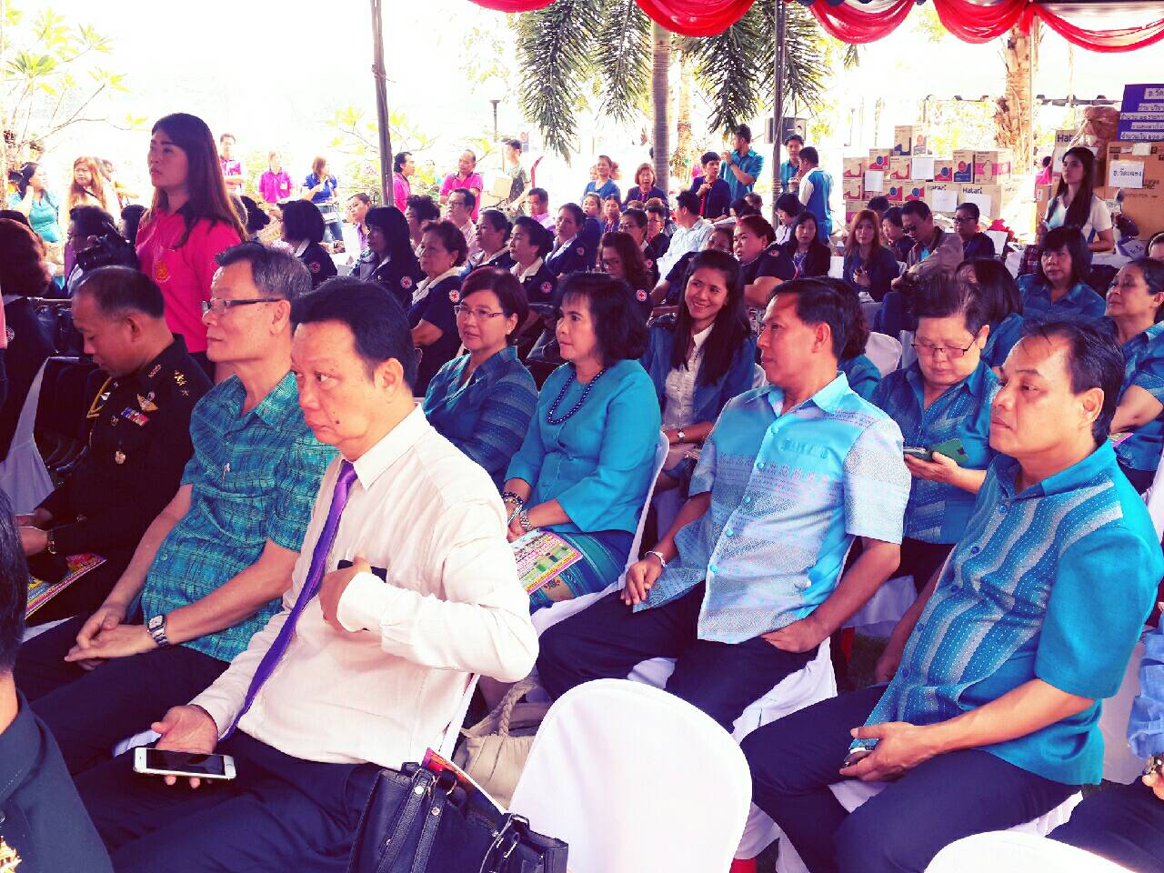 จังหวัดราชบุรี>>>19 เมษายน 2559 เวลา 13.30 น. นางสายพิน โพธินวล หัวหน้ากลุ่มงานส่งเสริมการพัฒนาชุมชน รักษาราชการแทนพัฒนาการจังหวัดราชบุรีมอบหมายให้นายสุทธิรักษ์ หงสะมัต หัวหน้าทำงานยุทธศาสตร์การพัฒนาชุมชน เป็นประธานในการประชุมคณะกรรมการเครือข่ายกองทุนแม่ข