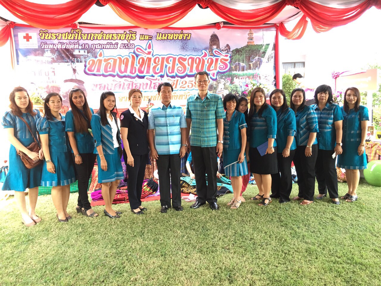 จังหวัดราชบุรี>>>19 เมษายน 2559 เวลา 13.30 น. นางสายพิน โพธินวล หัวหน้ากลุ่มงานส่งเสริมการพัฒนาชุมชน รักษาราชการแทนพัฒนาการจังหวัดราชบุรีมอบหมายให้นายสุทธิรักษ์ หงสะมัต หัวหน้าทำงานยุทธศาสตร์การพัฒนาชุมชน เป็นประธานในการประชุมคณะกรรมการเครือข่ายกองทุนแม่ข