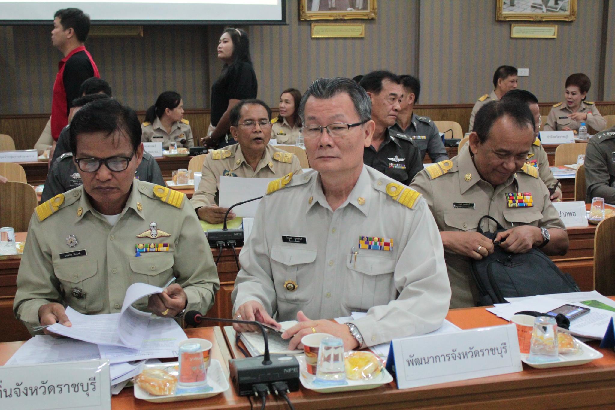 จังหวัดราชบุรี >> วันที่ 8 มีนาคม 2558 เวลา 19.30 น. นายสุรพล แสวงศักดิ์ ผู้ว่าราชการจังหวัดราชบุรี เป็นประธานเปิดงาน “วันสตรีสากลจังหวัดราชบุรี ปี 2559” ณ ลานหน้าองค์การบริหารส่วนจังหวัดราชบุรี มีการประกวดสายน้อยมหัศจรรย์ จากทุกอำเภอ และการแสดงชุดพิเศษนำ