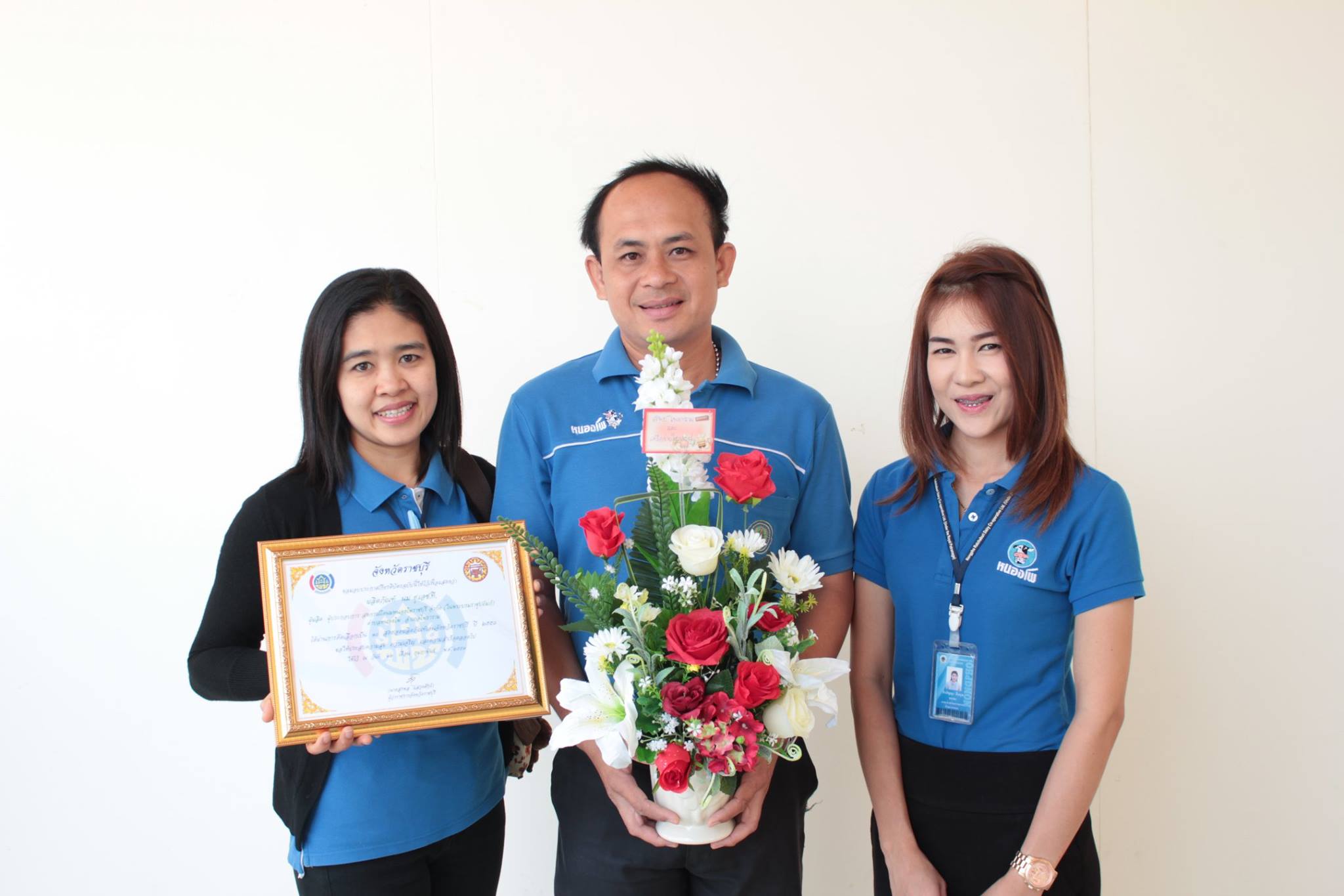 จังหวัดราชบุรี >> วันที่ 8 มีนาคม 2558 เวลา 19.30 น. นายสุรพล แสวงศักดิ์ ผู้ว่าราชการจังหวัดราชบุรี เป็นประธานเปิดงาน “วันสตรีสากลจังหวัดราชบุรี ปี 2559” ณ ลานหน้าองค์การบริหารส่วนจังหวัดราชบุรี มีการประกวดสายน้อยมหัศจรรย์ จากทุกอำเภอ และการแสดงชุดพิเศษนำ