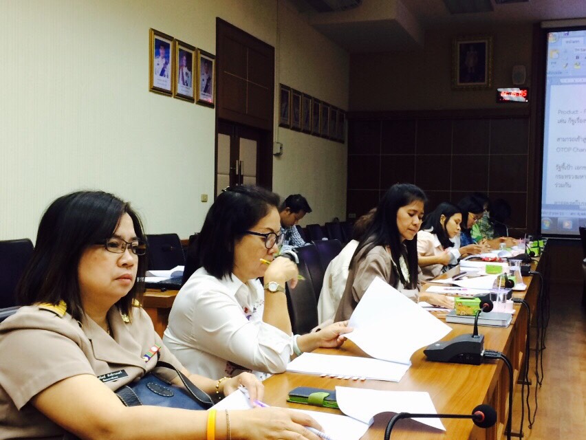 จังหวัดราชบุรี >>วันที่  7 มีนาคม 2559 นายไพบูลย์  บูรณสันติ พัฒนาการจังหวัดราชบุรี ประชุมเชิงปฏิบัติการเจ้าหน้าที่สำนักงานพัฒนาชุมชนจังหวัดราชบุรี รอบ 6 เดือน พร้อมถ่ายทอดตัวชี้วัดตามคำรับรองการปฎิบัติราชการกรมการพัฒนาชุมชนและทบทวนการจัดทำเว็บไซต์และการจ