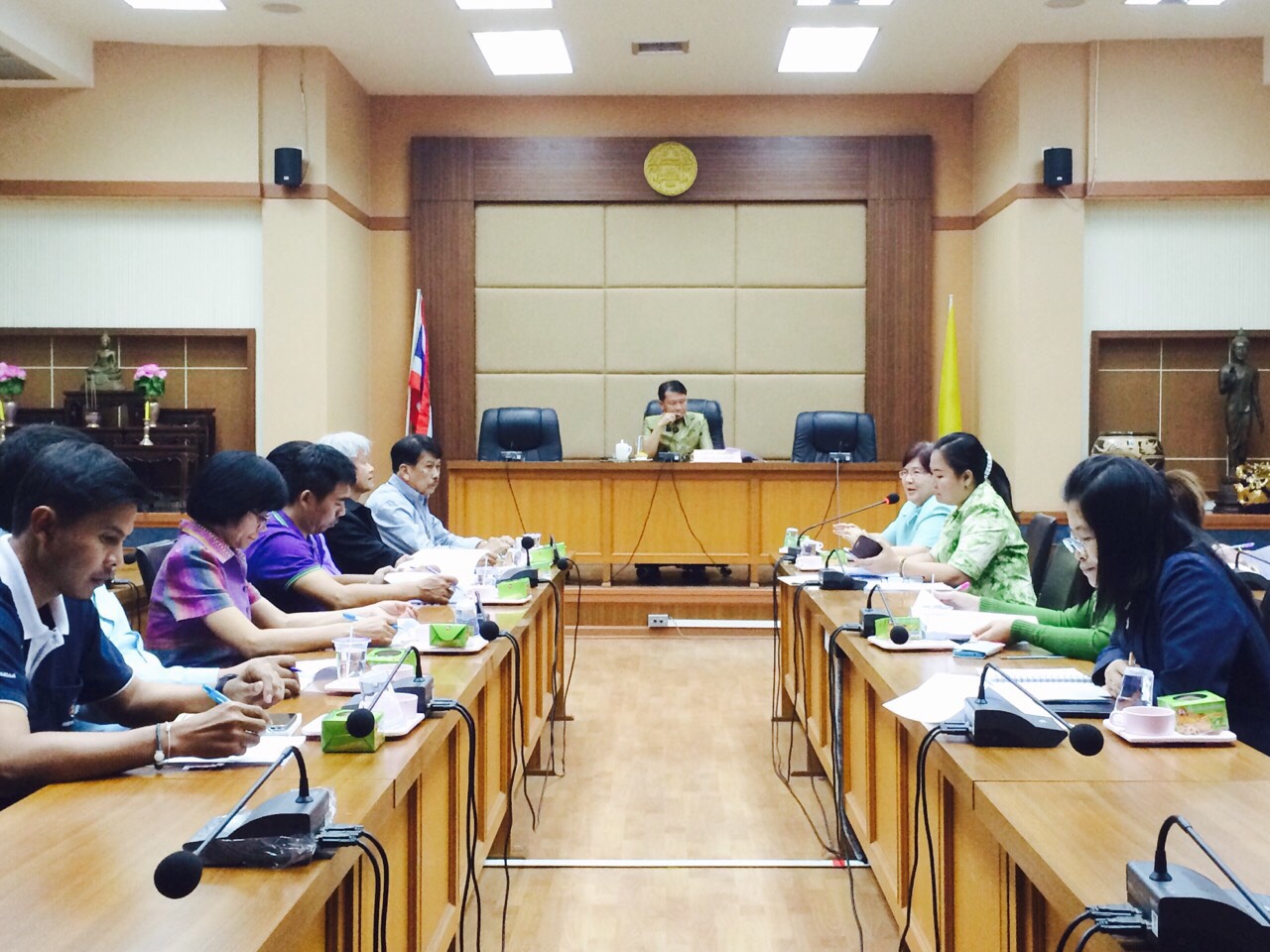 จังหวัดราชบุรี >>วันที่  7 มีนาคม 2559 นายไพบูลย์  บูรณสันติ พัฒนาการจังหวัดราชบุรี ประชุมเชิงปฏิบัติการเจ้าหน้าที่สำนักงานพัฒนาชุมชนจังหวัดราชบุรี รอบ 6 เดือน พร้อมถ่ายทอดตัวชี้วัดตามคำรับรองการปฎิบัติราชการกรมการพัฒนาชุมชนและทบทวนการจัดทำเว็บไซต์และการจ