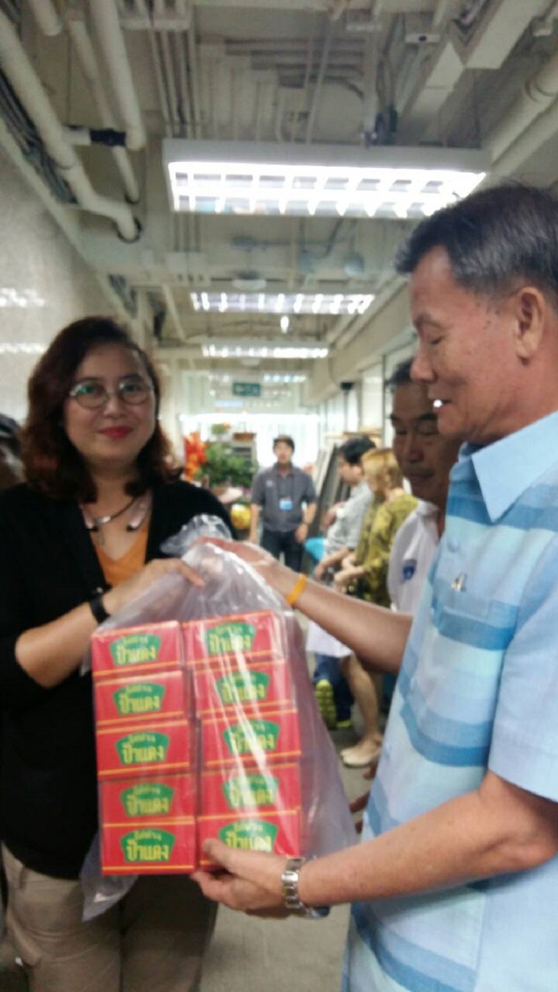 นางสายพิน โพธินวล หัวหน้ากลุ่มงานส่งเสริมการพัฒนาชุมชน รักษาราชการแทน พัฒนาการจังหวัดราชบุรี ร่วมงานแถลงข่าว
“เสน่ห์ภูมิปัญญาไทย ก้าวไกลสู่ AEC. ครั้งที่ 2”
ระหว่างวันที่ 23-29 มีนาคม2559
ณ.องค์พระปฐมเจดีย์ อ.เมืองนครปฐม ซึ่งนายกำธร ตุ้งสวัสดิ์ รอง ผวจ