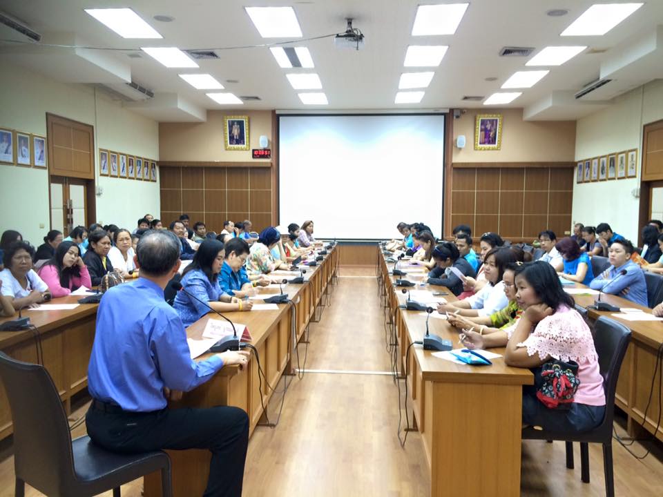 จังหวัดราชบุรี >> วันที่ 8 มีนาคม 2558 เวลา 19.30 น. นายสุรพล แสวงศักดิ์ ผู้ว่าราชการจังหวัดราชบุรี เป็นประธานเปิดงาน “วันสตรีสากลจังหวัดราชบุรี ปี 2559” ณ ลานหน้าองค์การบริหารส่วนจังหวัดราชบุรี มีการประกวดสายน้อยมหัศจรรย์ จากทุกอำเภอ และการแสดงชุดพิเศษนำ