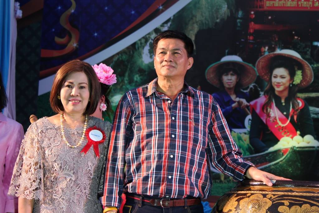 จังหวัดราชบุรี >> วันที่ 21 เม.ย. 59 เวลา 14.00 น. นางสาวนิภา ทองก้อน หัวหน้ากลุ่มงานสารสนเทศการพัฒนาชุมชน พร้อมด้วยเจ้าหน้าที่กลุ่มงานสารสนเทศฯ ลงพื้นที่อำเภอโพธาราม เพื่อสนับสนุนและพัฒนาศักยภาพการดำเนินงานโครงการ IQL ให้แก่พัฒนาการอำเภอและพัฒนากร ณ สพอ