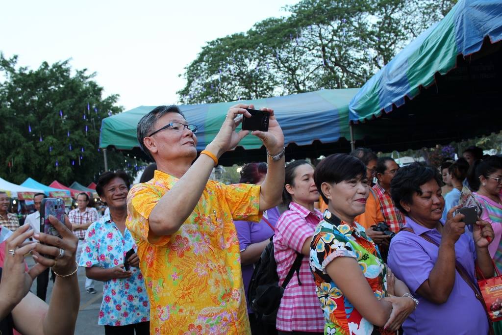 จังหวัดราชบุรี >> วันที่ 21 เม.ย. 59 เวลา 14.00 น. นางสาวนิภา ทองก้อน หัวหน้ากลุ่มงานสารสนเทศการพัฒนาชุมชน พร้อมด้วยเจ้าหน้าที่กลุ่มงานสารสนเทศฯ ลงพื้นที่อำเภอโพธาราม เพื่อสนับสนุนและพัฒนาศักยภาพการดำเนินงานโครงการ IQL ให้แก่พัฒนาการอำเภอและพัฒนากร ณ สพอ