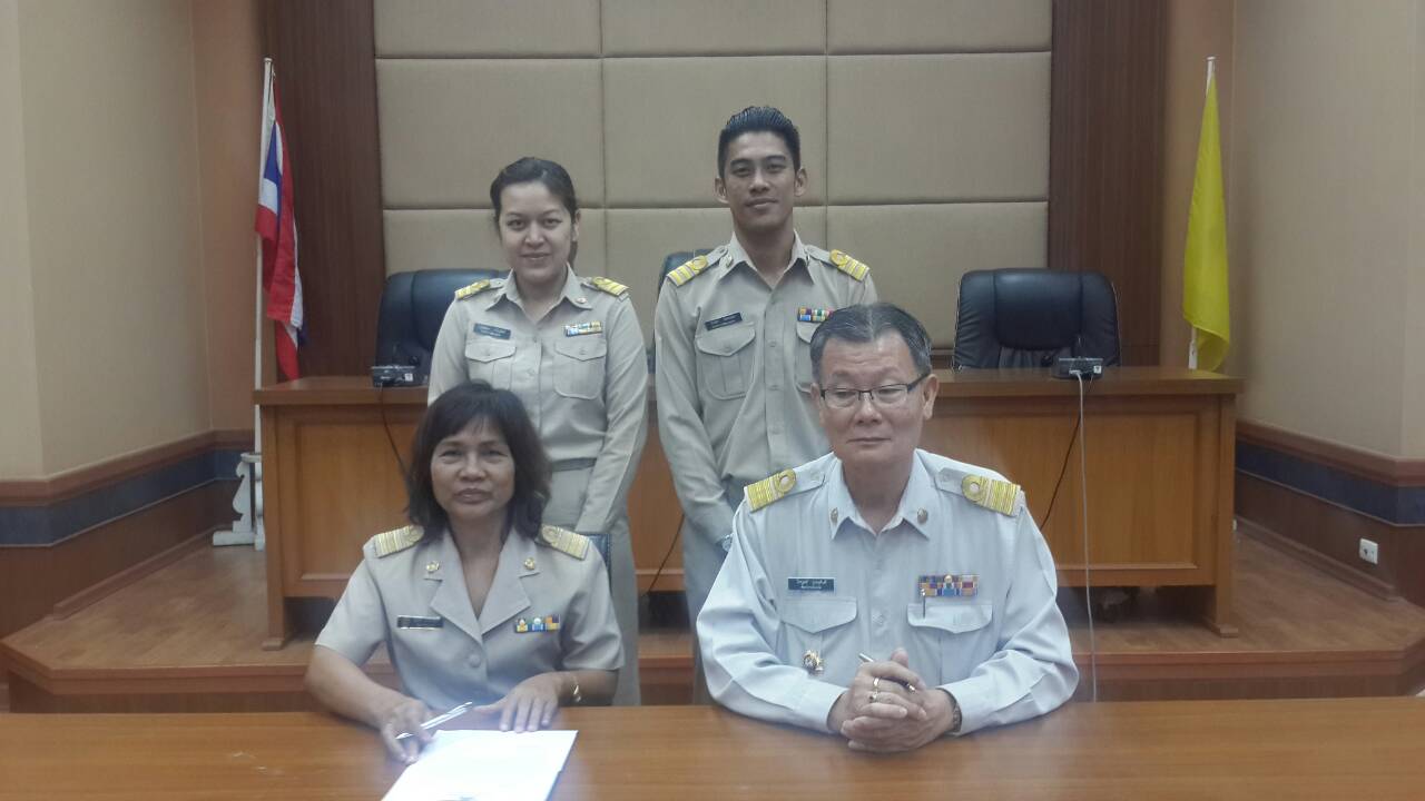 จังหวัดราชบุรี >> วันที่ 21 เม.ย. 59 เวลา 14.00 น. นางสาวนิภา ทองก้อน หัวหน้ากลุ่มงานสารสนเทศการพัฒนาชุมชน พร้อมด้วยเจ้าหน้าที่กลุ่มงานสารสนเทศฯ ลงพื้นที่อำเภอโพธาราม เพื่อสนับสนุนและพัฒนาศักยภาพการดำเนินงานโครงการ IQL ให้แก่พัฒนาการอำเภอและพัฒนากร ณ สพอ