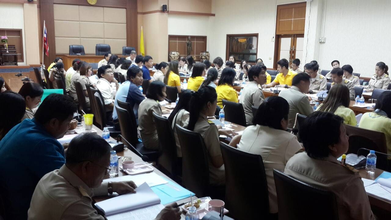 จังหวัดราชบุรี >> วันที่ 21 เม.ย. 59 เวลา 09.00 น. นางสาวนิภา ทองก้อน หัวหน้ากลุ่มงานสารสนเทศการพัฒนาชุมชน พร้อมด้วยเจ้าหน้าที่กลุ่มงานสารสนเทศฯ ลงพื้นที่อำเภอเมืองราชบุรี เพื่อสนับสนุนและพัฒนาศักยภาพการดำเนินงานโครงการ IQL ให้แก่พัฒนาการอำเภอและพัฒนากร