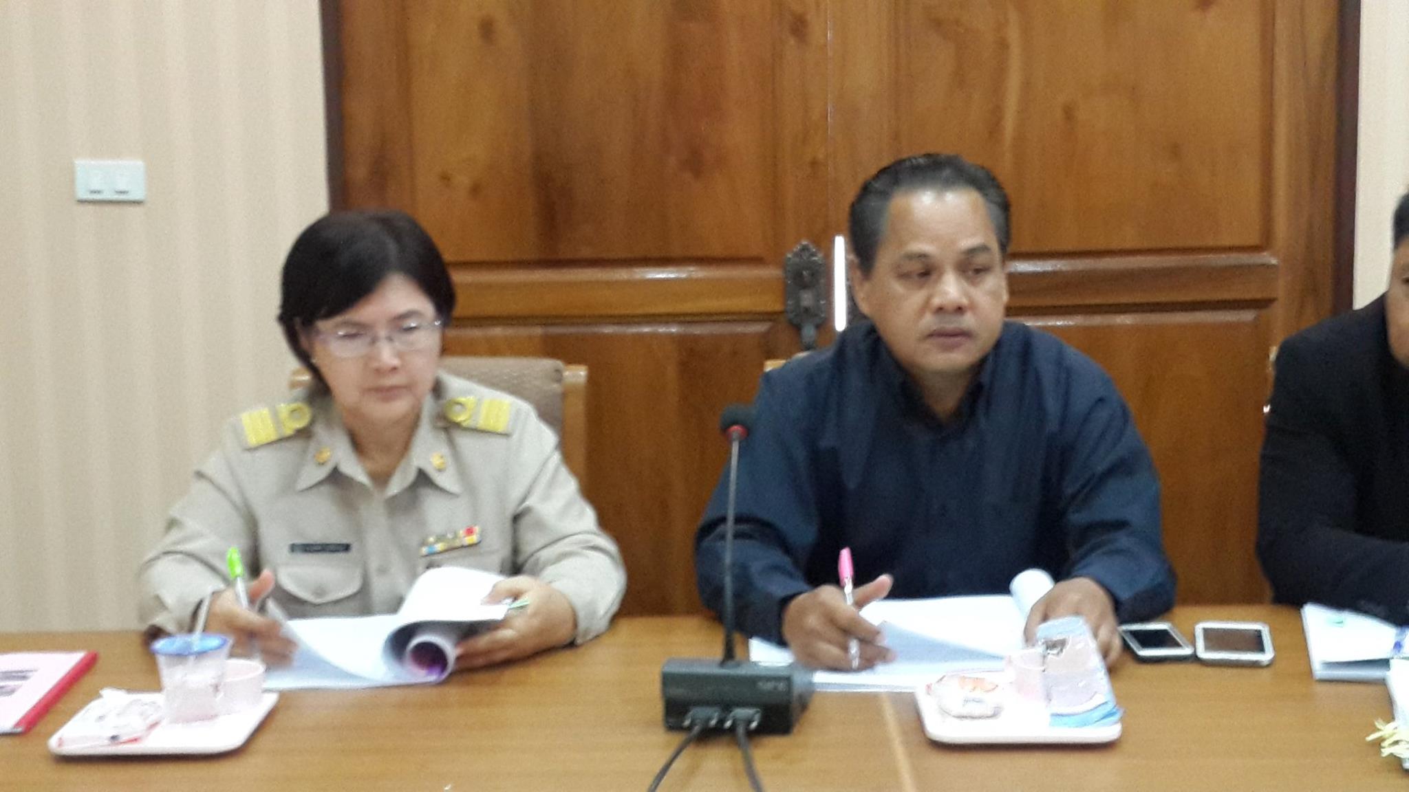 จังหวัดราชบุรี>>>วันที่  25 เมษายน  2559 เวลา 14.00 น. ผู้ตรวจไพเราะ  รอยตระกูล ผู้ตรวจราชการกรมการพัฒนาชุมชน (เขตตรวจราชการที่ 4,11) ลงพื้นที่เพื่อติดตามผลการดำเนินงานการขับเคลื่อนกิจกรรมสถาบันการจัดการเงินทุนชุมชน ในพื้นที่บ้านสะพานดำ หมู่ที่ 11 ตำบลวัด