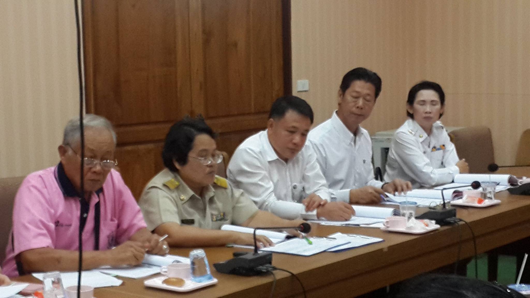 จังหวัดราชบุรี>>>วันที่  25 เมษายน  2559 เวลา 14.00 น. ผู้ตรวจไพเราะ  รอยตระกูล ผู้ตรวจราชการกรมการพัฒนาชุมชน (เขตตรวจราชการที่ 4,11) ลงพื้นที่เพื่อติดตามผลการดำเนินงานการขับเคลื่อนกิจกรรมสถาบันการจัดการเงินทุนชุมชน ในพื้นที่บ้านสะพานดำ หมู่ที่ 11 ตำบลวัด