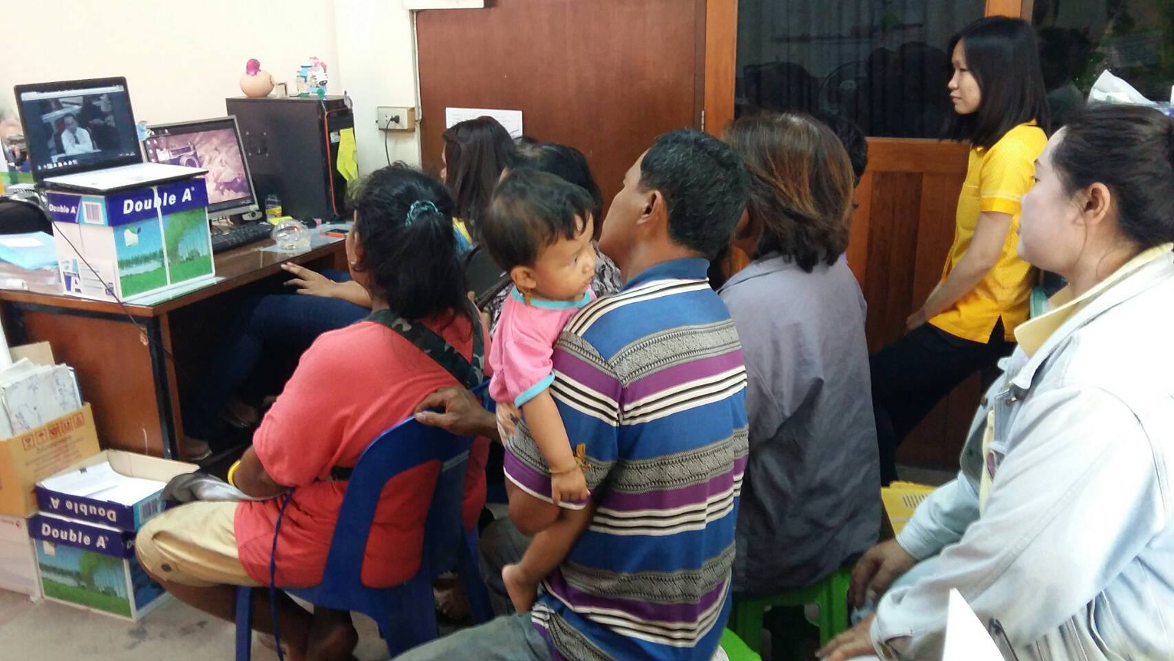 จังหวัดราชบุรี >> วันที่ 25 เมษายน 2559 ผู้ตรวจไพเราะ  รอยตระกูล ผู้ตรวจราชการกรมการพัฒนาชุมชน (เขตตรวจราชการที่ 4,11) ลงพื้นที่จังหวัดราชบุรี เพื่อติดตามผลการดำเนินงานของสำนักงานพัฒนาชุมชนจังหวัดราชบุรี พร้อมสร้างความเข้าใจในการขับเคลื่อนงานตามยุทธศาสตร์