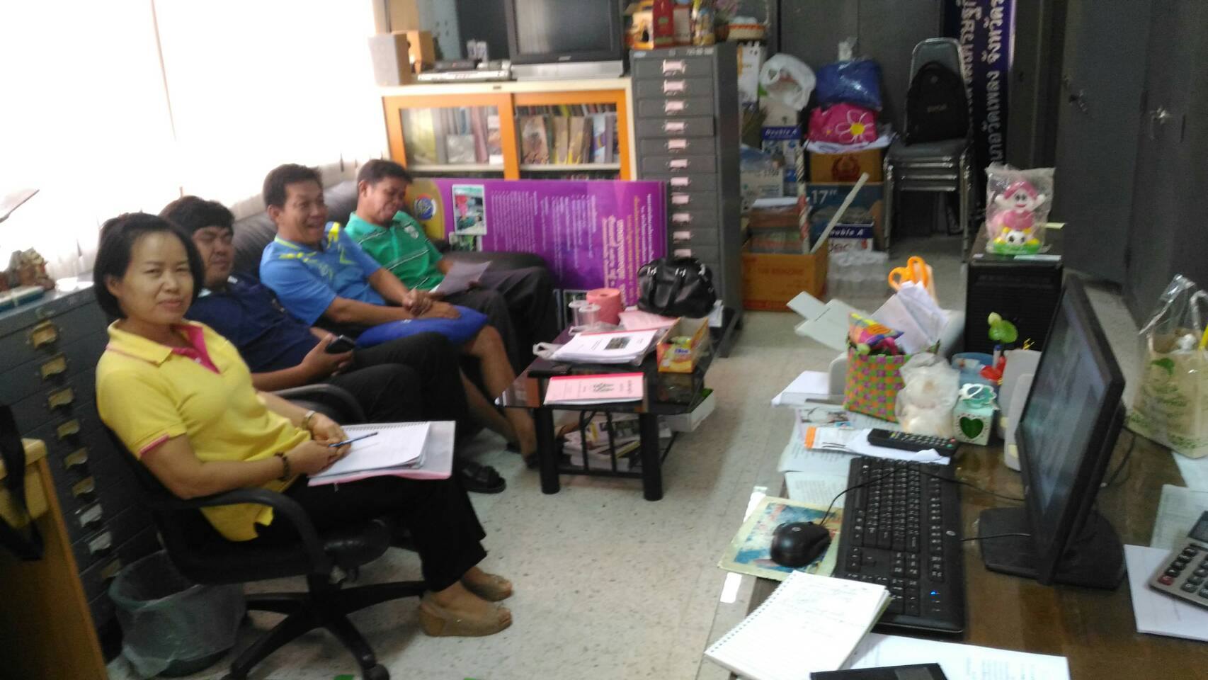 จังหวัดราชบุรี >> วันที่ 25 เมษายน 2559 ผู้ตรวจไพเราะ  รอยตระกูล ผู้ตรวจราชการกรมการพัฒนาชุมชน (เขตตรวจราชการที่ 4,11) ลงพื้นที่จังหวัดราชบุรี เพื่อติดตามผลการดำเนินงานของสำนักงานพัฒนาชุมชนจังหวัดราชบุรี พร้อมสร้างความเข้าใจในการขับเคลื่อนงานตามยุทธศาสตร์