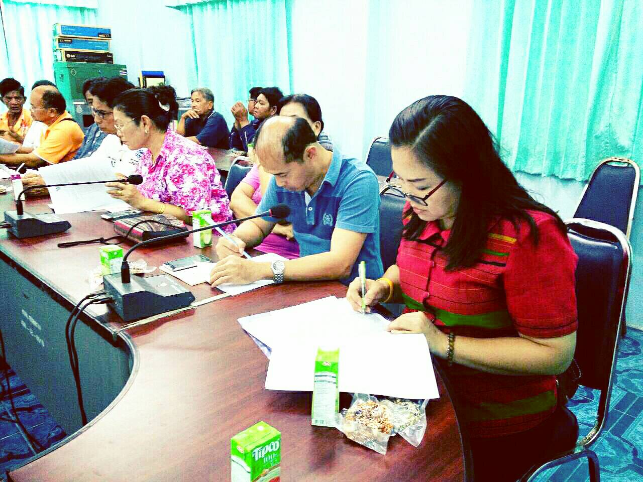 จังหวัดราชบุรี>>วันที้ 26 เมษายน 2559 เวลา 17.00 น. นางสายพิน โพธินวล หัวหน้ากลุ่มงานส่งเสริมการพัฒนาชุมชน รักษาราชการแทนพัฒนาการจังหวัดราชบุรี ร่วมพิธีงานมหกรรมสืบสานภูมิปัญญาด้านวัฒนธรรมหมู่บ้านเศรษฐกิจพอเพียง โดยนายพิภพ บุญธรรม รองผู้ว่าราชการจังหวัดสุ