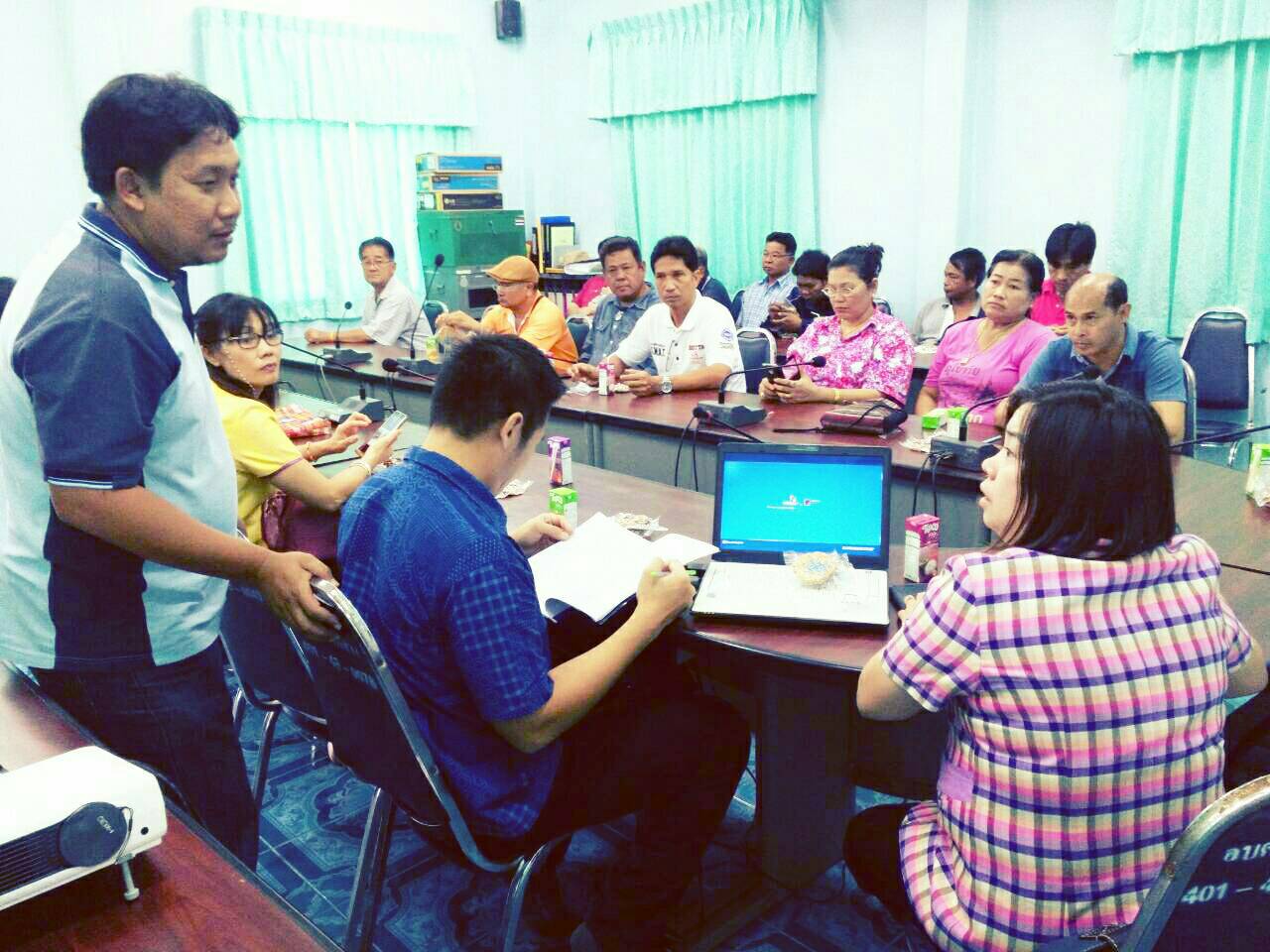 จังหวัดราชบุรี>>วันที้ 26 เมษายน 2559 เวลา 17.00 น. นางสายพิน โพธินวล หัวหน้ากลุ่มงานส่งเสริมการพัฒนาชุมชน รักษาราชการแทนพัฒนาการจังหวัดราชบุรี ร่วมพิธีงานมหกรรมสืบสานภูมิปัญญาด้านวัฒนธรรมหมู่บ้านเศรษฐกิจพอเพียง โดยนายพิภพ บุญธรรม รองผู้ว่าราชการจังหวัดสุ