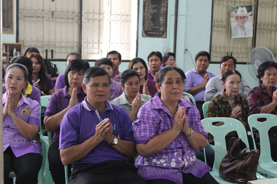 จังหวัดราชบุรี>>วันที้ 26 เมษายน 2559 เวลา 17.00 น. นางสายพิน โพธินวล หัวหน้ากลุ่มงานส่งเสริมการพัฒนาชุมชน รักษาราชการแทนพัฒนาการจังหวัดราชบุรี ร่วมพิธีงานมหกรรมสืบสานภูมิปัญญาด้านวัฒนธรรมหมู่บ้านเศรษฐกิจพอเพียง โดยนายพิภพ บุญธรรม รองผู้ว่าราชการจังหวัดสุ