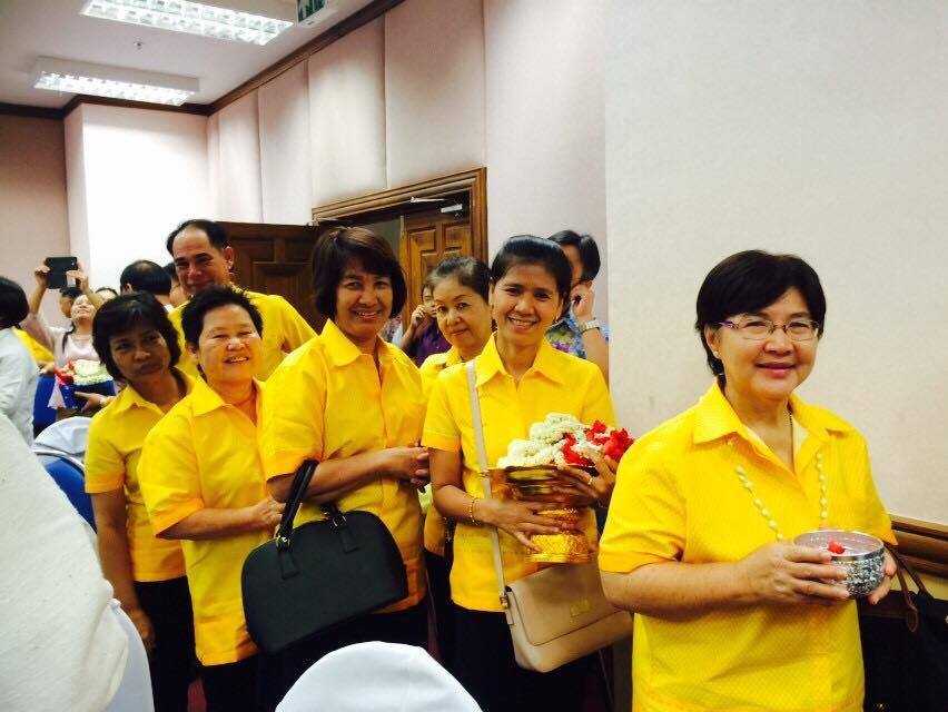 วันที่ 11 พฤษภาคม 2559 นางสายพิน  โพธินวล หัหวน้ากลุ่มงานส่งเสริมการพัฒนาุชมชน รักษาราชการแทนพัฒนาการจังหวัดราชบุรี มอบหมายให้นายศิลา  ปุจฉาการ นักวิชาการพัฒนาชุมชน นำนักกีฬาเปตองขแงจังหวัดราชบุรี เข้าร่วมการแข่งขันกีฬาเปตองชิงถ้วยพระราชทาน สมเด็จพระศรีนค