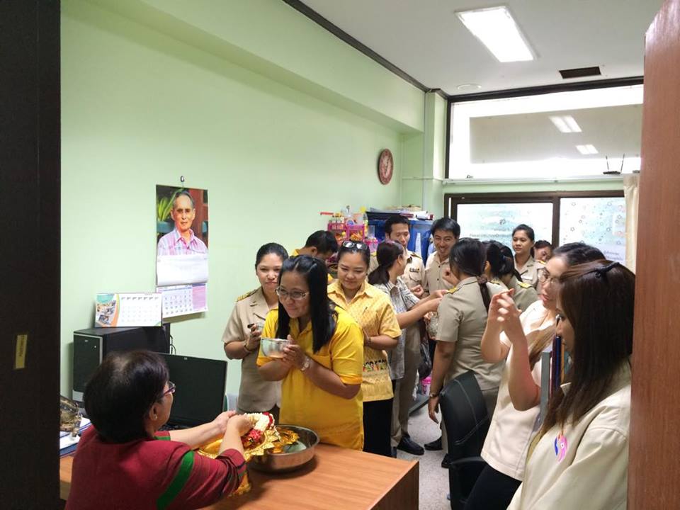 วันที่ 13 พฤษภาคม 2559 เวลา 09.30 น. นายณรงค์ ไพศาลทักษิน รองผู้ว่าราชการจังหวัดราชบุรี เป็นประธานในพิธีเปิดการคัดสรรสุดยอดหนึ่งตำบล หนึ่งผลิตภัณฑ์ไทย ปี พ.ศ. 2559 จังหวัดราชบุรี ณ ห้องประชุม ชั้น 2 (ห้องชวนชม) โรงแรมแพรวอาภาเพลส อำเภอเมืองราชบุรี โดยนางส