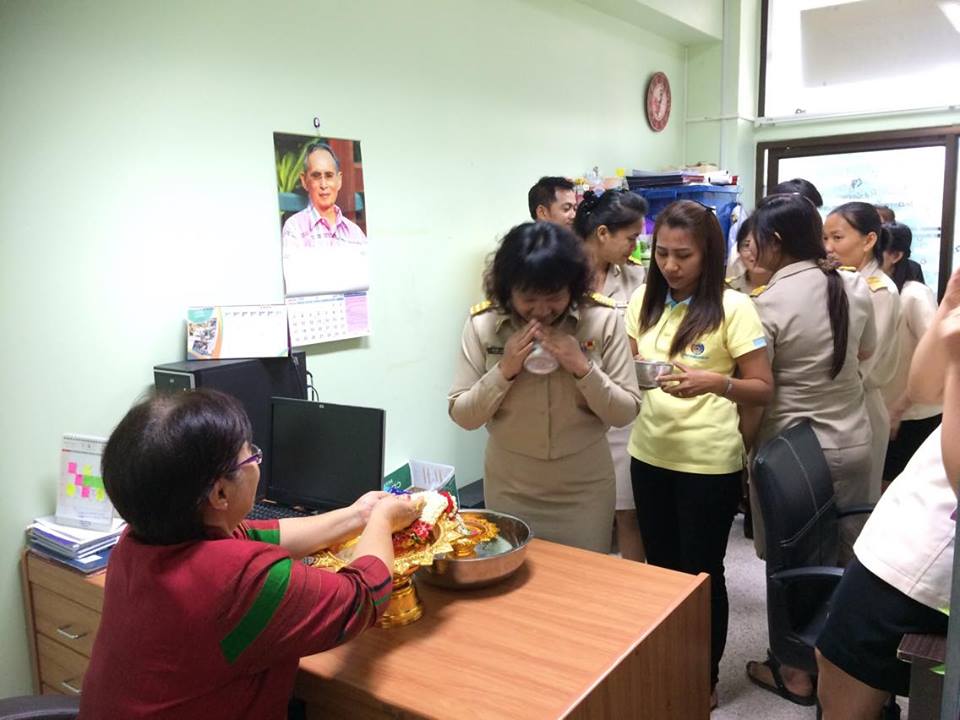 วันที่ 13 พฤษภาคม 2559 เวลา 09.30 น. นายณรงค์ ไพศาลทักษิน รองผู้ว่าราชการจังหวัดราชบุรี เป็นประธานในพิธีเปิดการคัดสรรสุดยอดหนึ่งตำบล หนึ่งผลิตภัณฑ์ไทย ปี พ.ศ. 2559 จังหวัดราชบุรี ณ ห้องประชุม ชั้น 2 (ห้องชวนชม) โรงแรมแพรวอาภาเพลส อำเภอเมืองราชบุรี โดยนางส