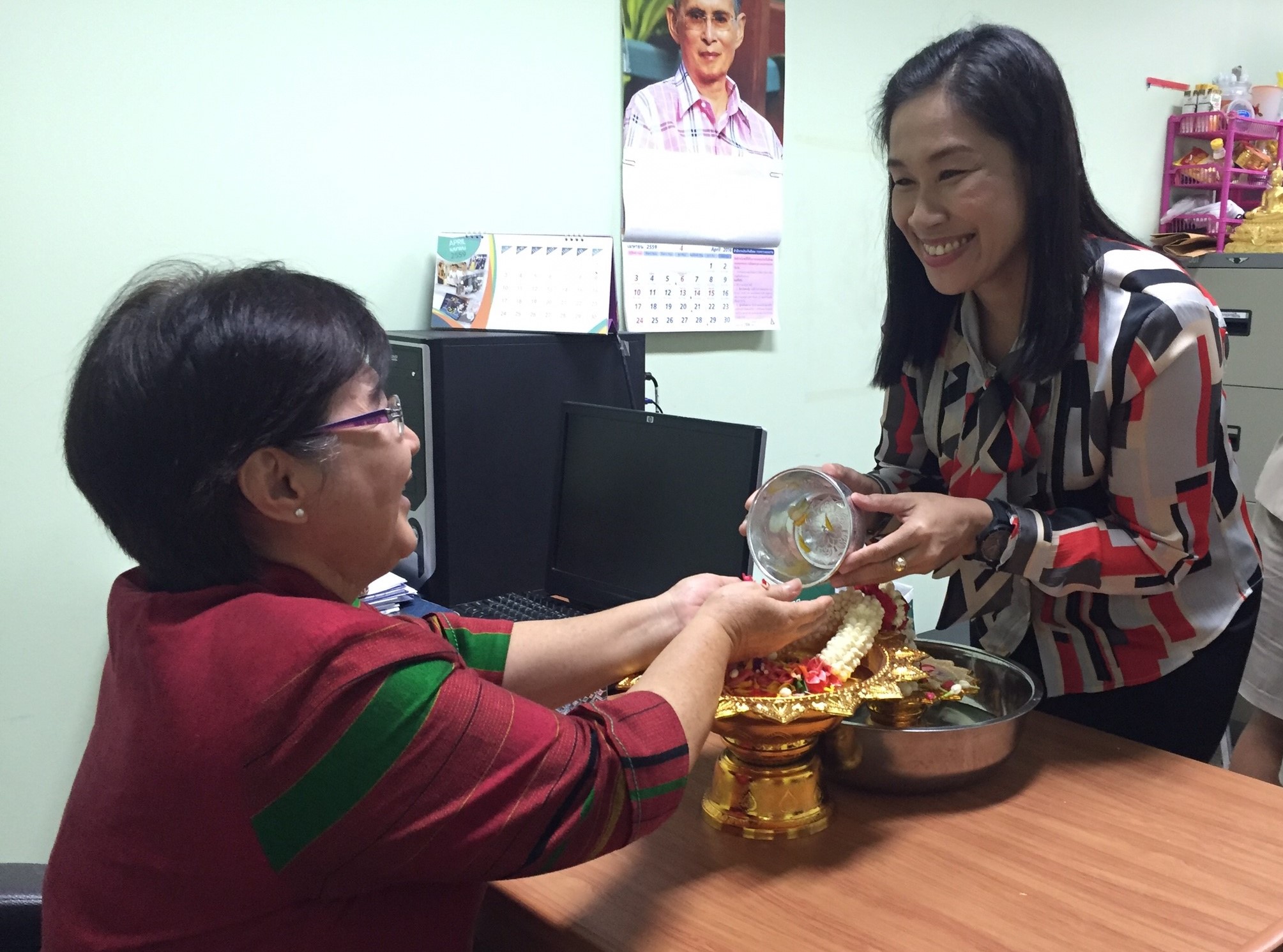 วันที่ 13 พฤษภาคม 2559 เวลา 09.30 น. นายณรงค์ ไพศาลทักษิน รองผู้ว่าราชการจังหวัดราชบุรี เป็นประธานในพิธีเปิดการคัดสรรสุดยอดหนึ่งตำบล หนึ่งผลิตภัณฑ์ไทย ปี พ.ศ. 2559 จังหวัดราชบุรี ณ ห้องประชุม ชั้น 2 (ห้องชวนชม) โรงแรมแพรวอาภาเพลส อำเภอเมืองราชบุรี โดยนางส