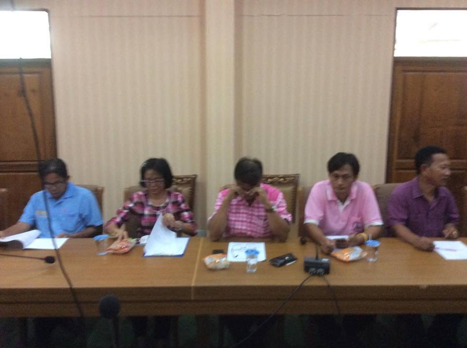 19 พ.ค. 59 นายพัลลภ ตันจริยภรณ์ หัวหน้ากลุ่มงานวิเทศสัมพันธ์ และ นางจันทิมา โจนส์ นักวิเทศสัมพันธ์ชำนาญการ จากกลุ่มงานวิเทศสัมพันธ์ กองแผนงาน กรมการพัฒนาชุมชน ลงพื้นที่อำเภอวัดเพลง เพื่อเตรียมความพร้อมสถานที่ศึกษาดูงานให้แก่คณะผู้บริหารระดับสูงที่เข้าหลัก