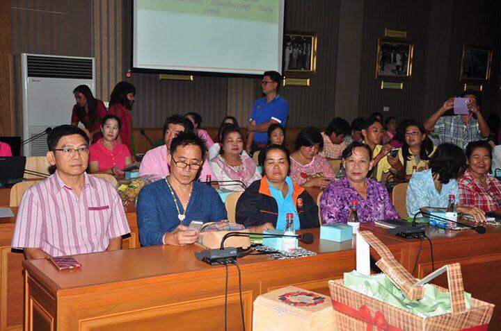 จังหวัดราชบุรี >>>วันที่ 22 ธันวาคม 2559 เวลา 13.30 น.นายสุรพล แสวงศักดิ์ ผู้ว่าราชการจังหวัดราชบุรี มอบหมายให้ นายสุทธิรักษ์ หงสะมัต รักษาราชการแทนพัฒนาการจังหวัดราชบุรี เป็นประธานในการประชุมคณะอนุกรรมการบริหารกองทุนพัฒนาบทบาทสตรีระดับจังหวัด เพื่อพิจารณ