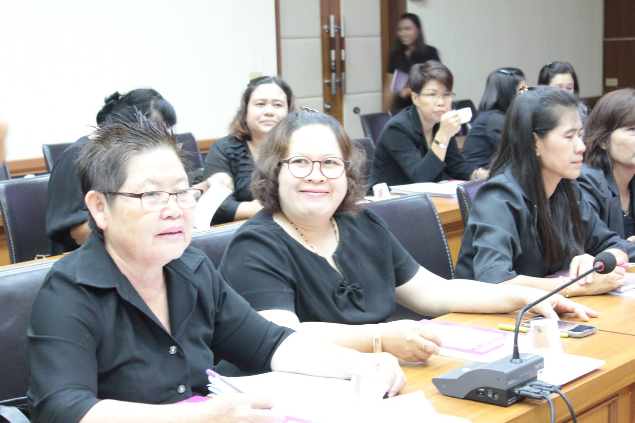 วันที่ 21 ธันวาคม 2559 เวลา 18.00 น. นายสุรพล แสวงศักดิ์ ผู้ว่าราชการจังหวัดราชบุรี เป็นประธานเปิดงาน “ราด-รี” มีดีต้องโชว์ The Soul of Ratchaburi เที่ยวสุขใจใกล้แค่เอื้อม @ราชบุรี ณ ริมเขื่อนรัฐประชารัฐพัฒนาบริเวณลานเด็กดิน สำหรับกิจกรรมในงานประกอบไปด้วย