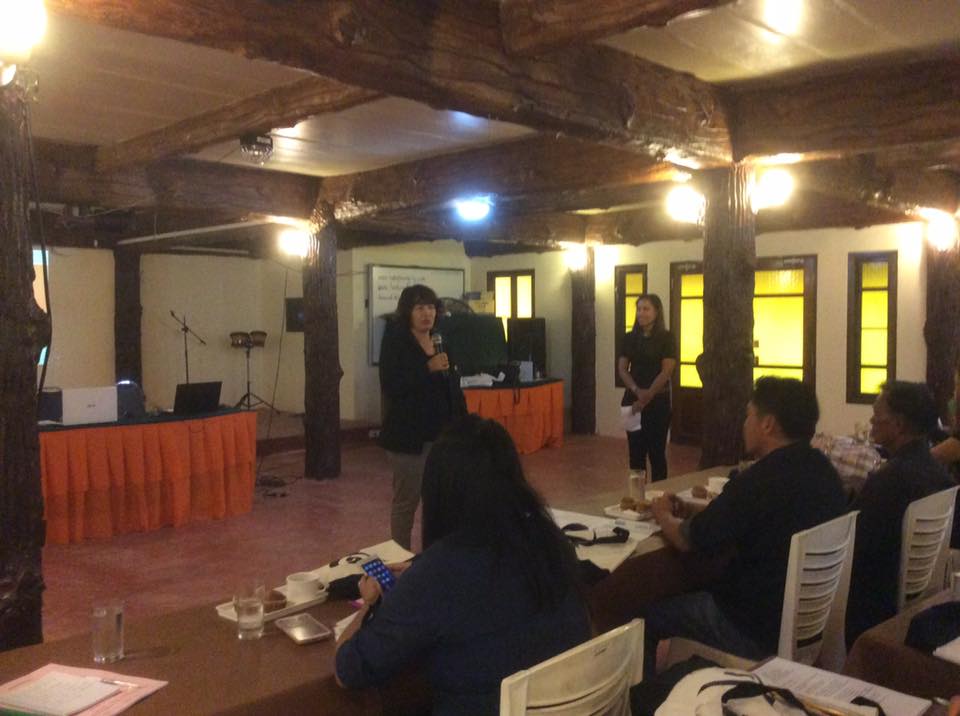 วันที่ 27 ธันวาคม 2559 ณ โรงแรมโกลเด้นท์ ซิตี้ ราชบุรี โดยสำนักงานพัฒนาชุมชนจังหวัดราชบุรี โดยมีหัวหน้านิภา ทองก้อน หัวหน้ากลุ่มงานสารสนเทศฯ และ หัวหน้ากลุ่มงานส่งเสริมการพัฒนาชุมชน ให้เกียรติเป็นวิทยากร ในช่วงแรก โดยมี คณะอนุกรรมการกลั่นกรองและติดตามผลก