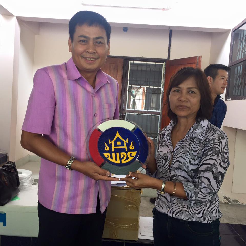 จังหวัดราชบุรี >>> วันที่ 6 มีนาคม 2559 เวลา 18.00 น. นายสุรพล แสวงศักดิ์ ผู้ว่าราชการจังหวัดราชบุรี เป็นประธานในการเปิดการประกวดส้มตำลีลาเมืองโอ่ง ของสตรีอาสาฯ จากทุกอำเภอ สำหรับในการประกวดครั้งนี้ นายณรงค์ ไพศาลทักษิน รองผู้ว่าราชการจังหวัดราชบุรี นางณิ