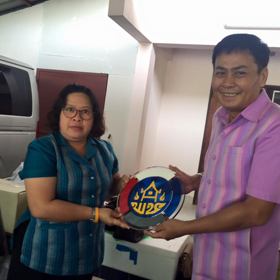 จังหวัดราชบุรี >>> วันที่ 6 มีนาคม 2559 เวลา 18.00 น. นายสุรพล แสวงศักดิ์ ผู้ว่าราชการจังหวัดราชบุรี เป็นประธานในการเปิดการประกวดส้มตำลีลาเมืองโอ่ง ของสตรีอาสาฯ จากทุกอำเภอ สำหรับในการประกวดครั้งนี้ นายณรงค์ ไพศาลทักษิน รองผู้ว่าราชการจังหวัดราชบุรี นางณิ