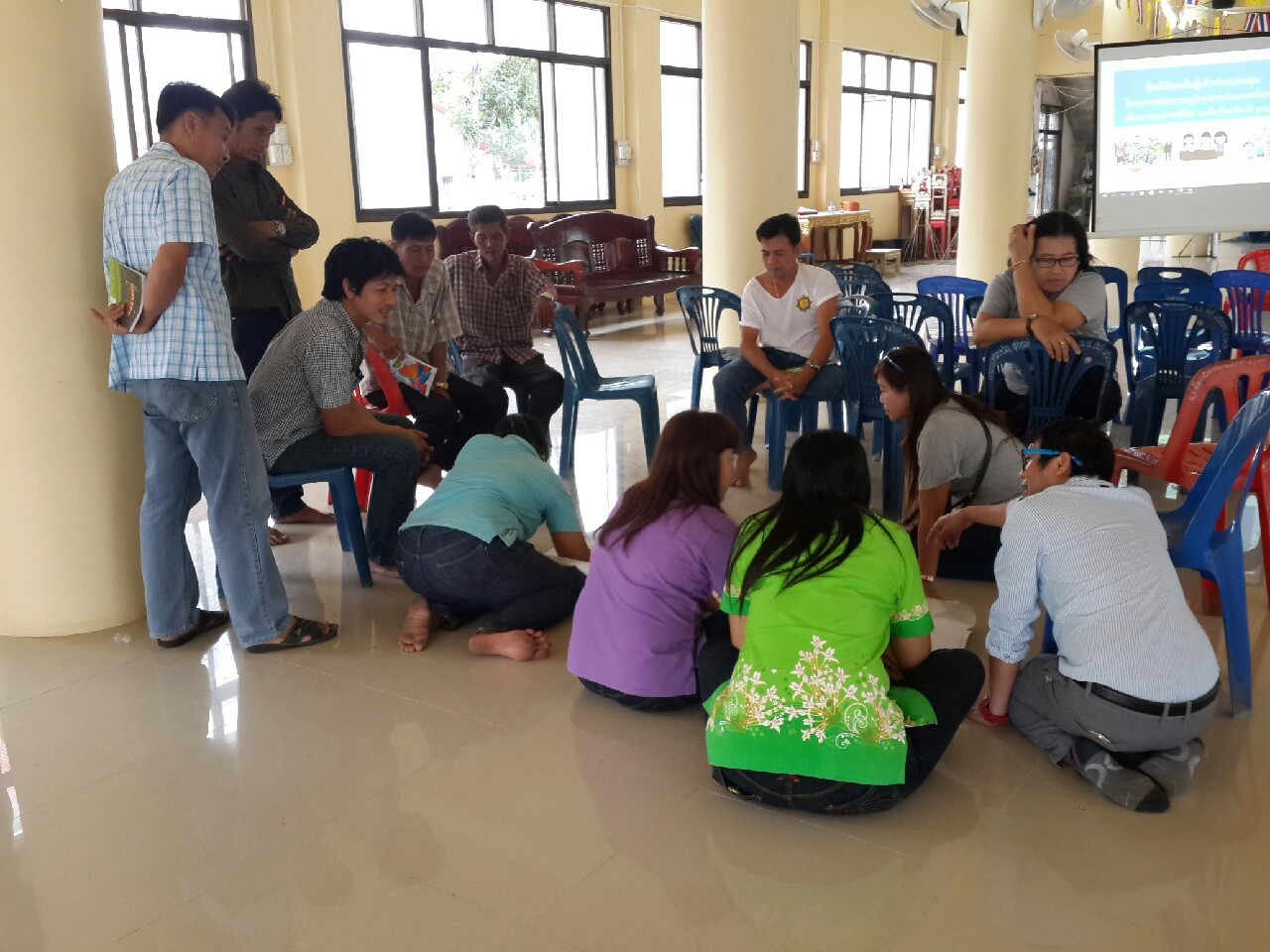 จังหวัดราชบุรี >>> 28 มีนาคม 2559 นายสุรพล แสวงศักดิ์ ผู้ว่าราชการจังหวัดราชบุรี เป็นประธานในการประชุมคณะอนุกรรมการสนับสนุนและติดตามการดำเนินงานกองทุนหมู่บ้านและชุมชนเมืองระดับจังหวัด ณ ห้องประชุมเล็ก อาคารราชบุรีเกมส์ โดยมี..นางสายพิน โพธินวล หัวหน้ากลุ่