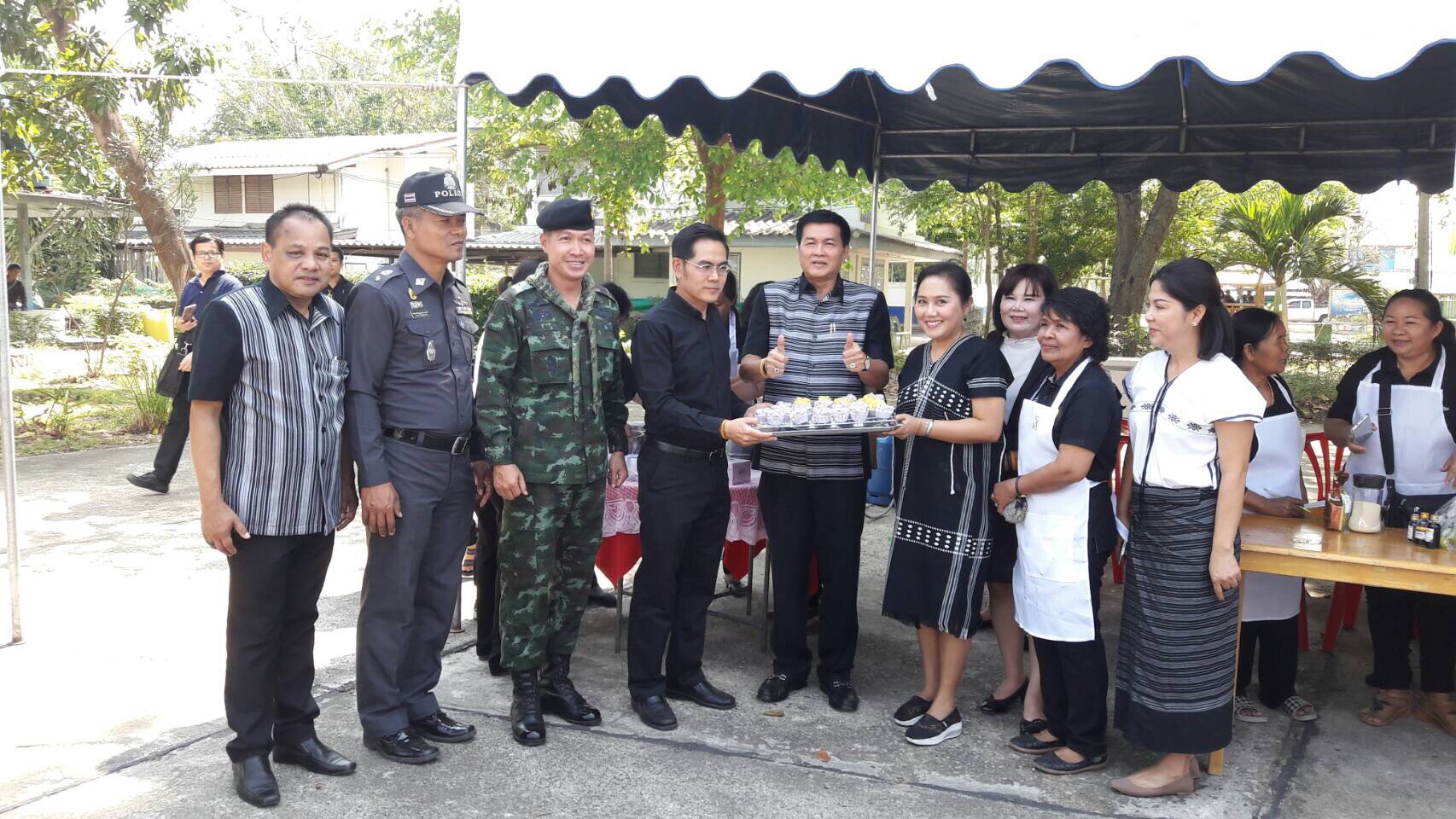 โครงการขับเคลื่อนยุทธศาสตร์กองทุนพัฒนาบทบาทสตรี(ตลาดนัดสัมมาชีพกองทุนพัฒนาบทบาทสตรี)