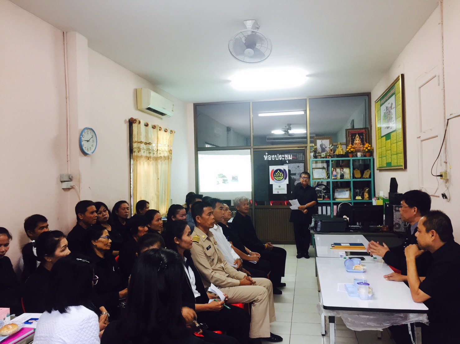 การคัดเลือกข้าราชการต้นแบบด้านจริยธรรม (The Icon)