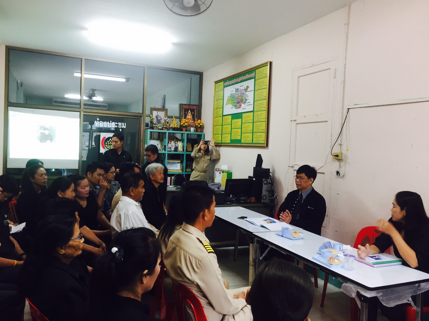 การคัดเลือกข้าราชการต้นแบบด้านจริยธรรม (The Icon)