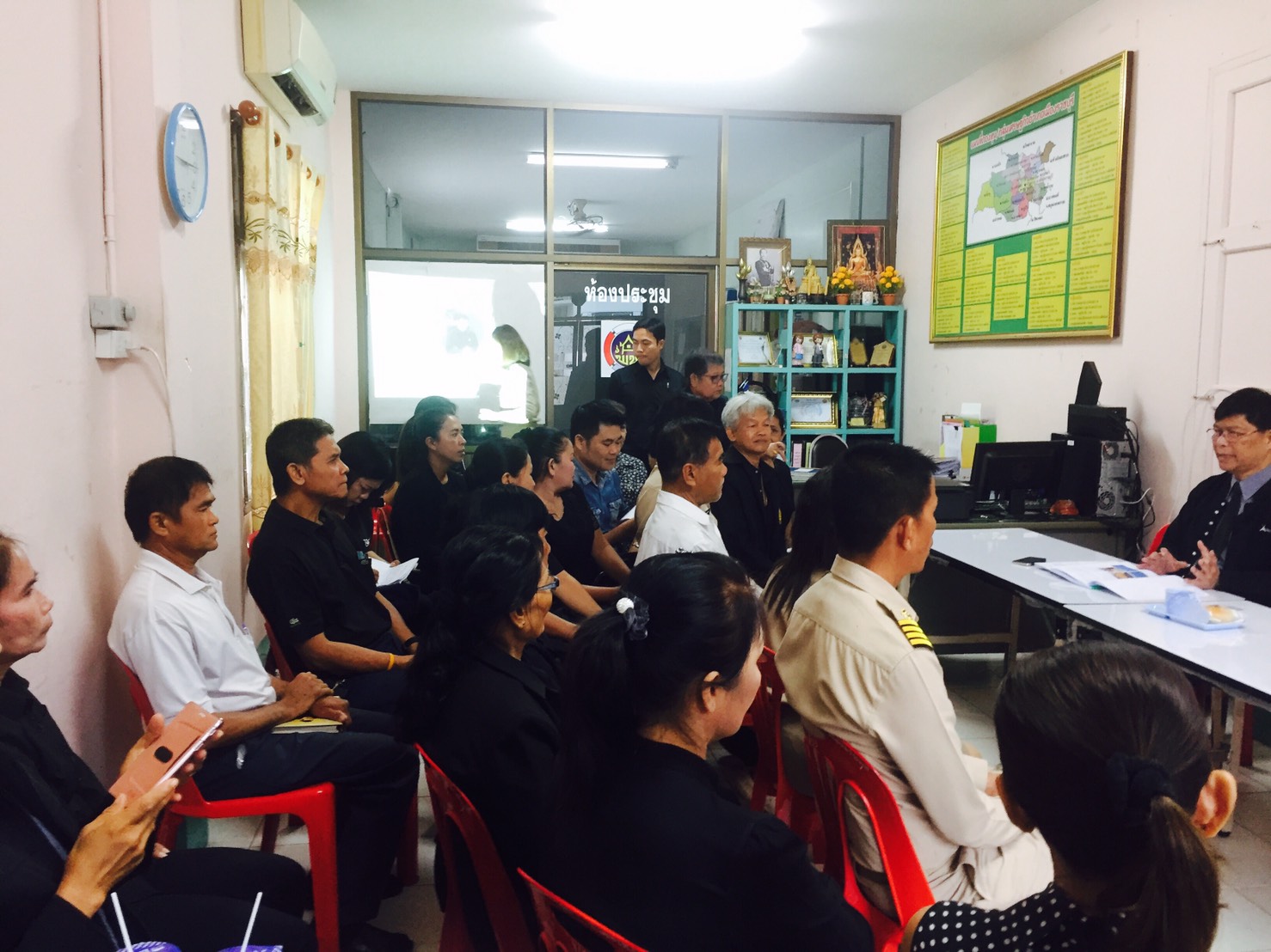 การคัดเลือกข้าราชการต้นแบบด้านจริยธรรม (The Icon)