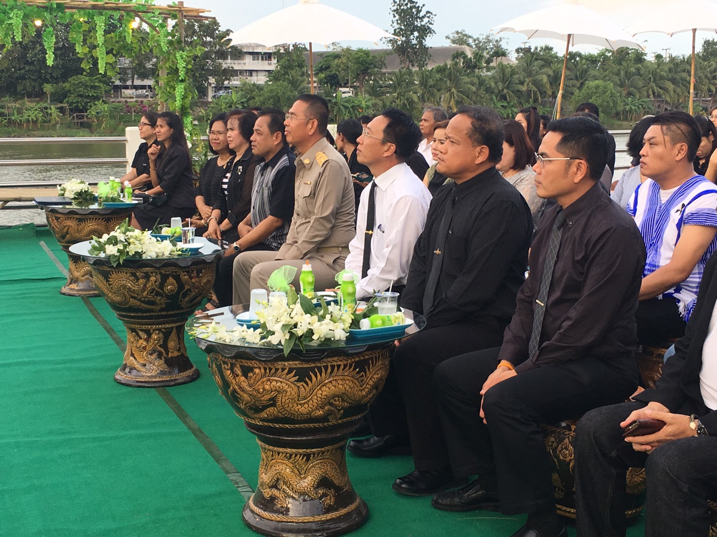 งานแสดงและจำหน่ายตลาดนัดชุมชนไทยช่วยไทย คนไทยยิ้มได้ ต้นแบบ