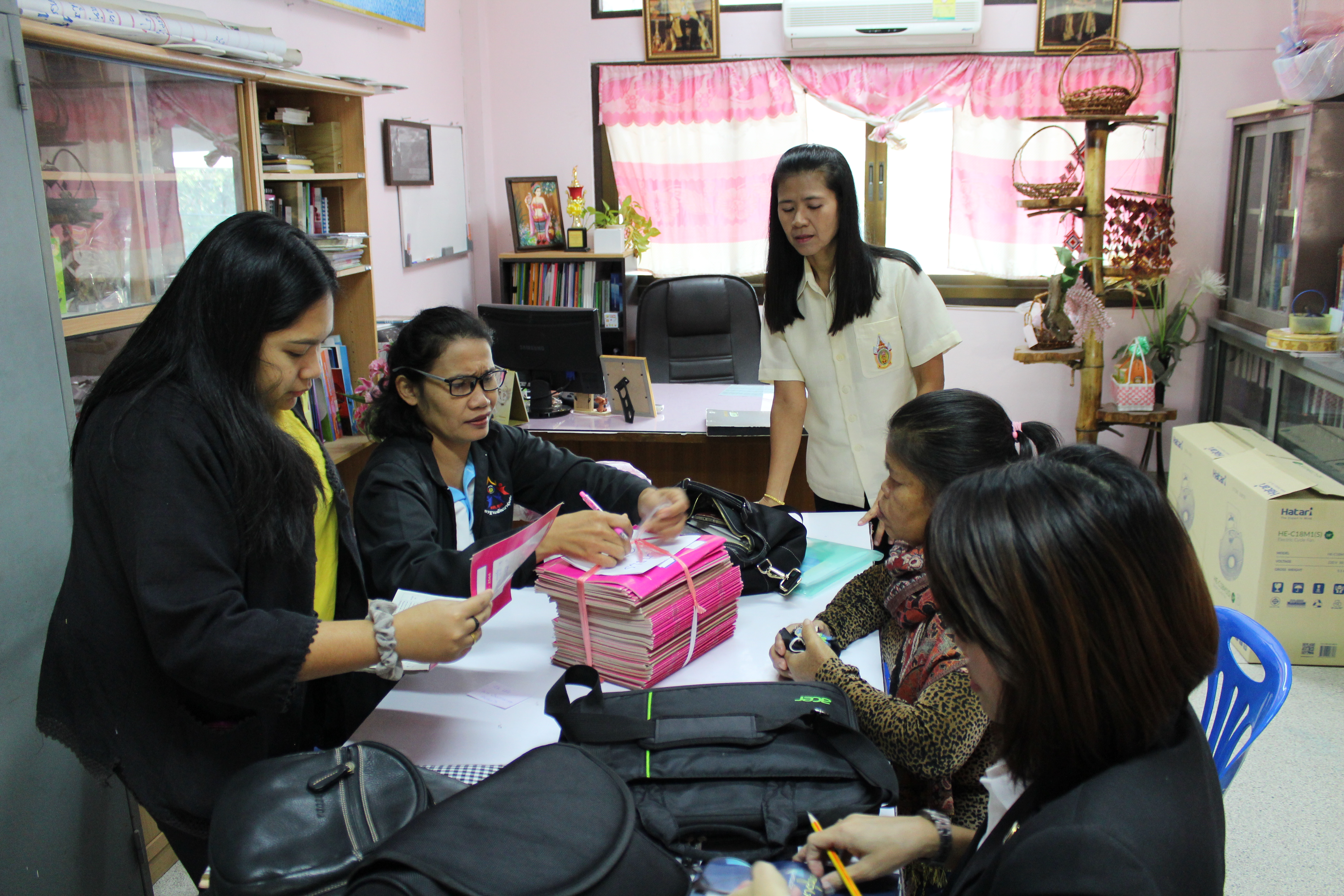 ติดตามให้คำแนะนำการจัดเก็บข้อมูลความจำเป็นพื้นฐาน (จปฐ.)