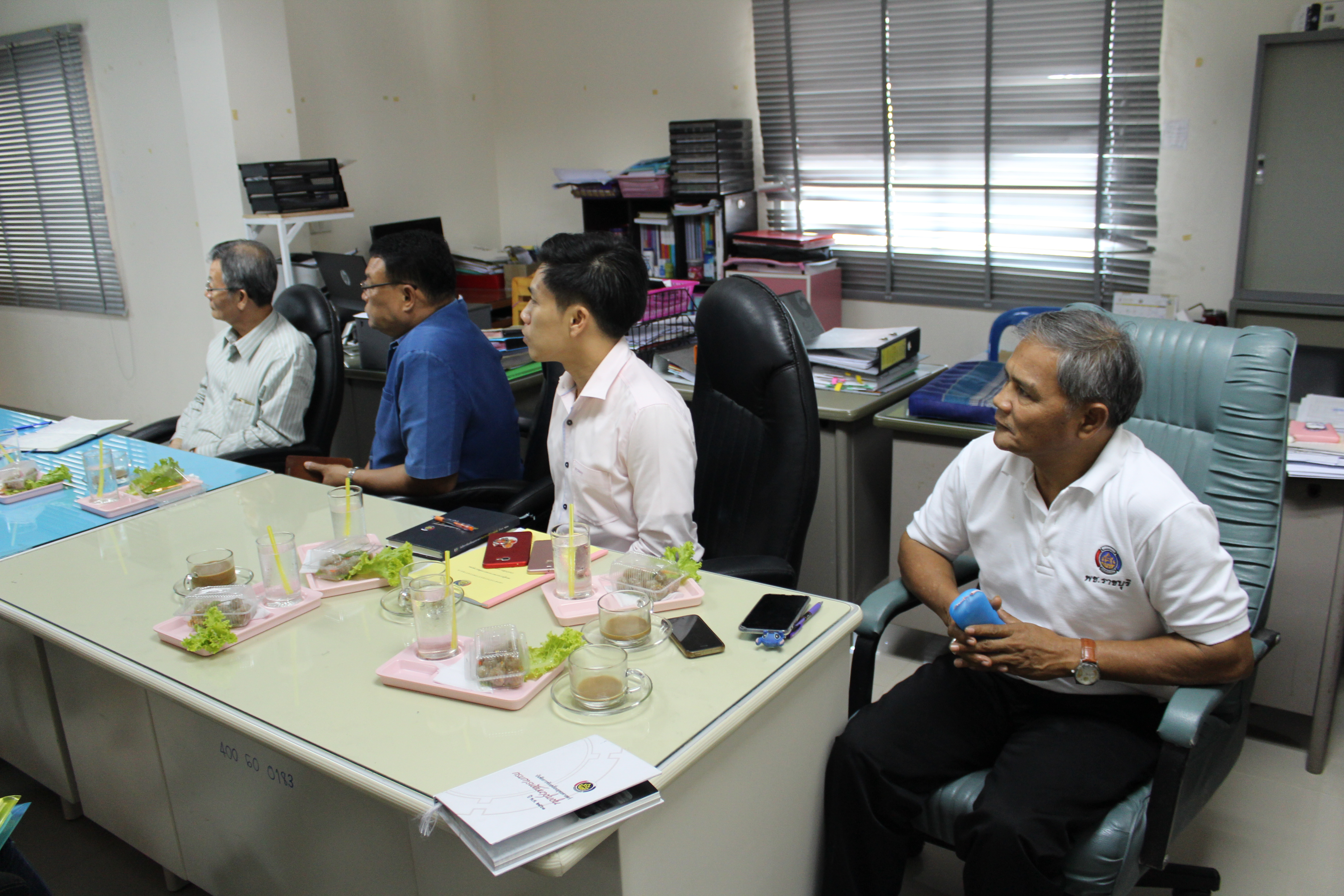 ราชบุรี“ผู้ตรวจราชการกรม รับฟังบรรยายสรุปหมู่บ้าน OTOP เพื่อการท่องเที่ยว ตำบลเจ็ดเสมียน”