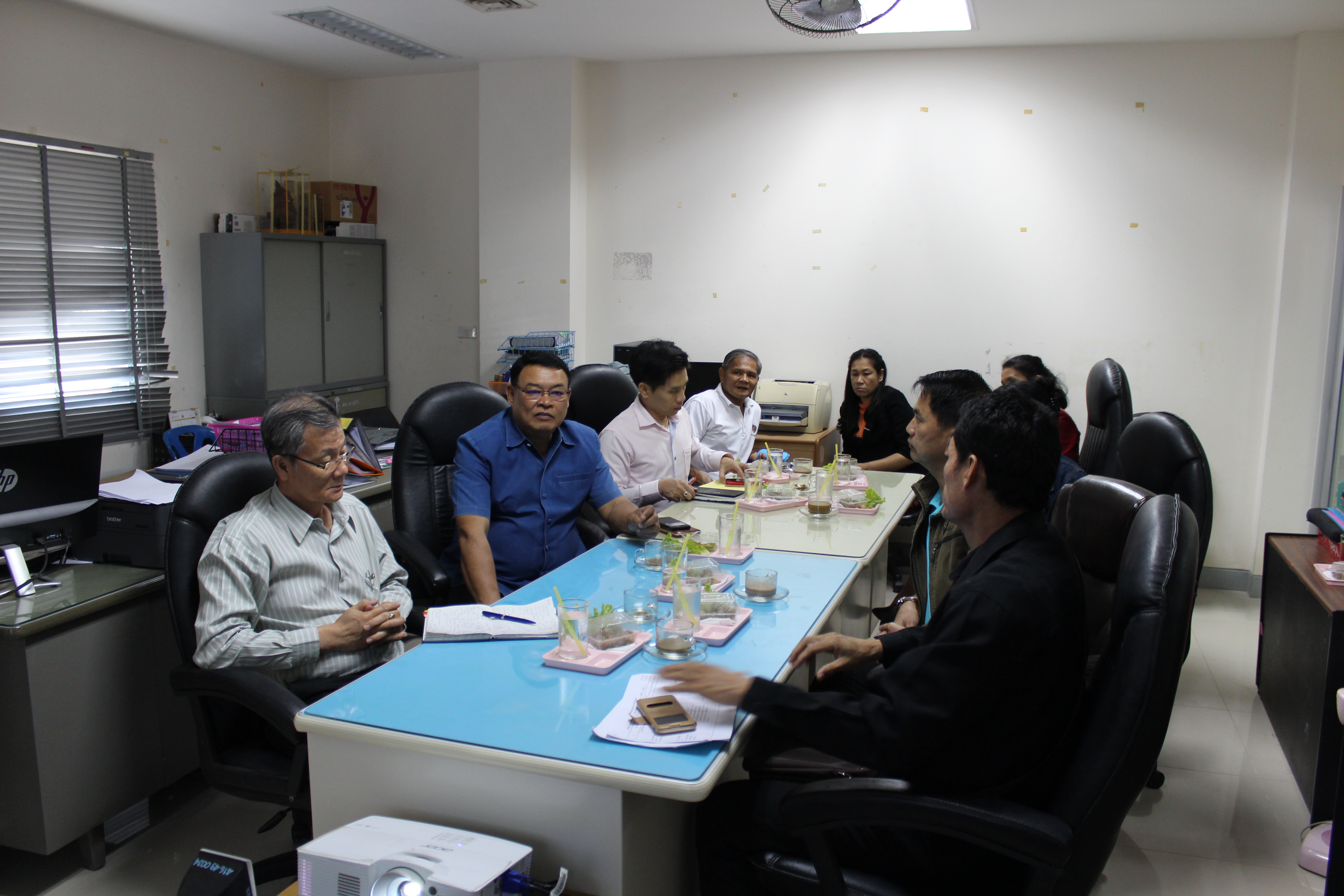 ราชบุรี“ผู้ตรวจราชการกรม รับฟังบรรยายสรุปหมู่บ้าน OTOP เพื่อการท่องเที่ยว ตำบลเจ็ดเสมียน”