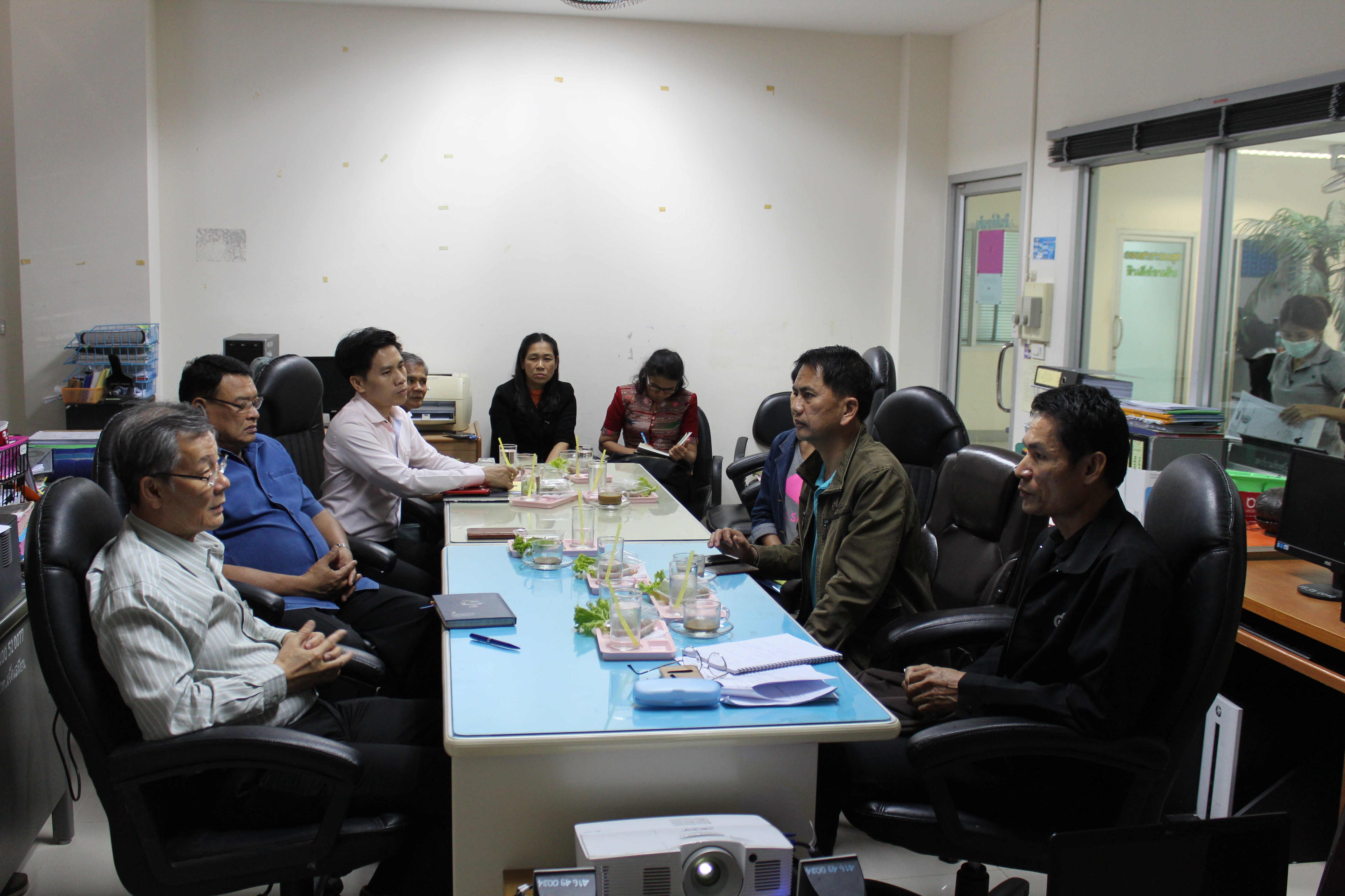 ราชบุรี“ผู้ตรวจราชการกรม รับฟังบรรยายสรุปหมู่บ้าน OTOP เพื่อการท่องเที่ยว ตำบลเจ็ดเสมียน”