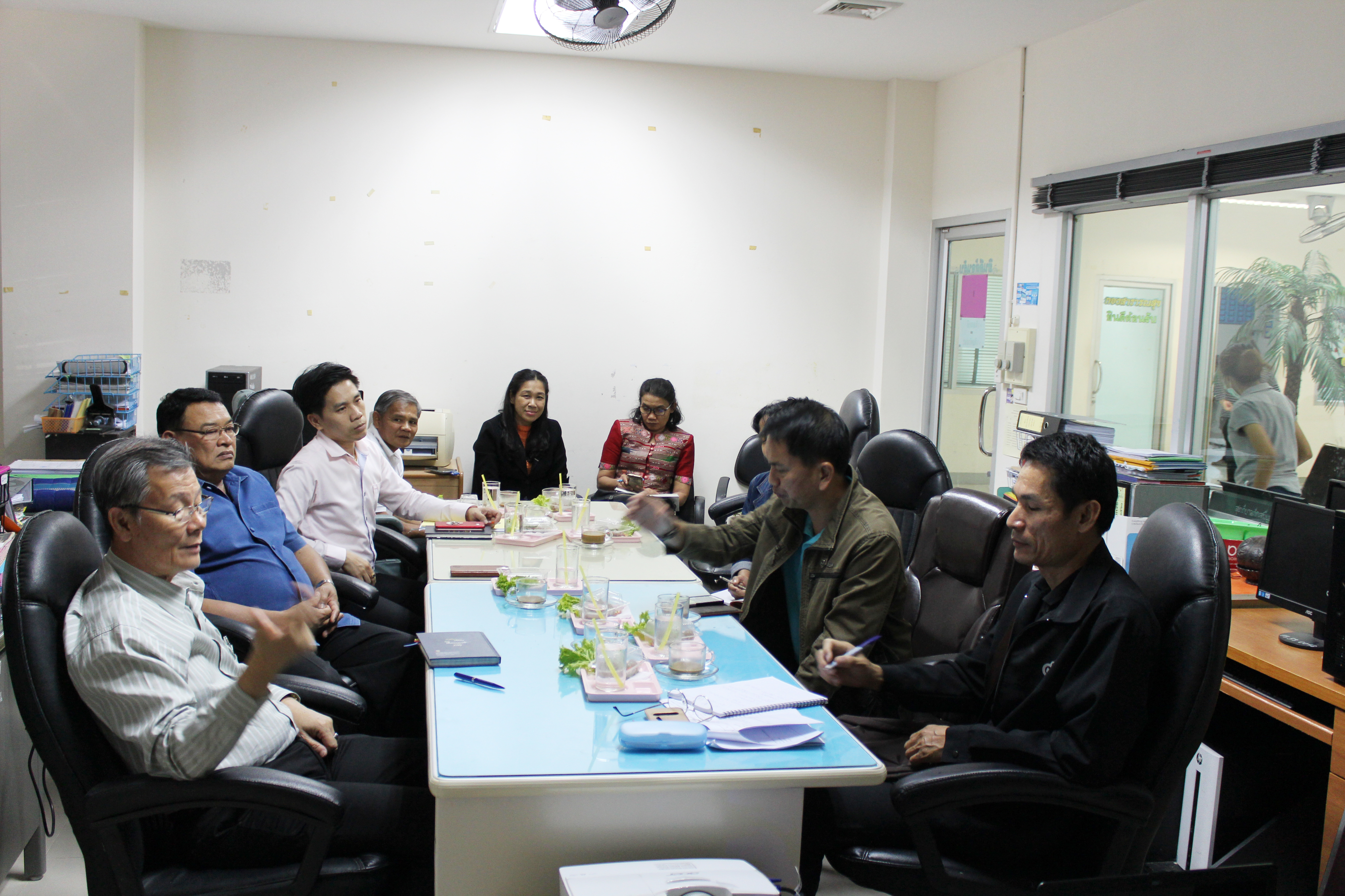 ราชบุรี“ผู้ตรวจราชการกรม รับฟังบรรยายสรุปหมู่บ้าน OTOP เพื่อการท่องเที่ยว ตำบลเจ็ดเสมียน”