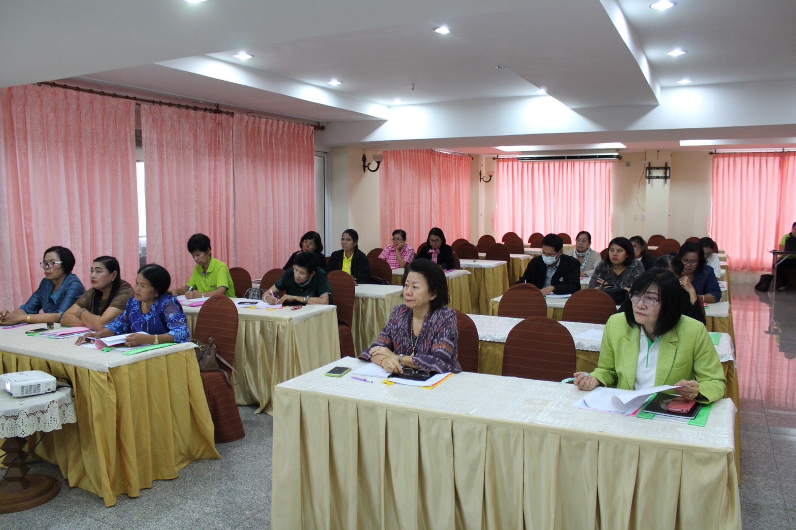 ราชบุรี “เพิ่มประสิทธิภาพด้านการบริหารจัดการกองทุนพัฒนาบทบาทสตรีตามหลักธรรมาภิบาล”