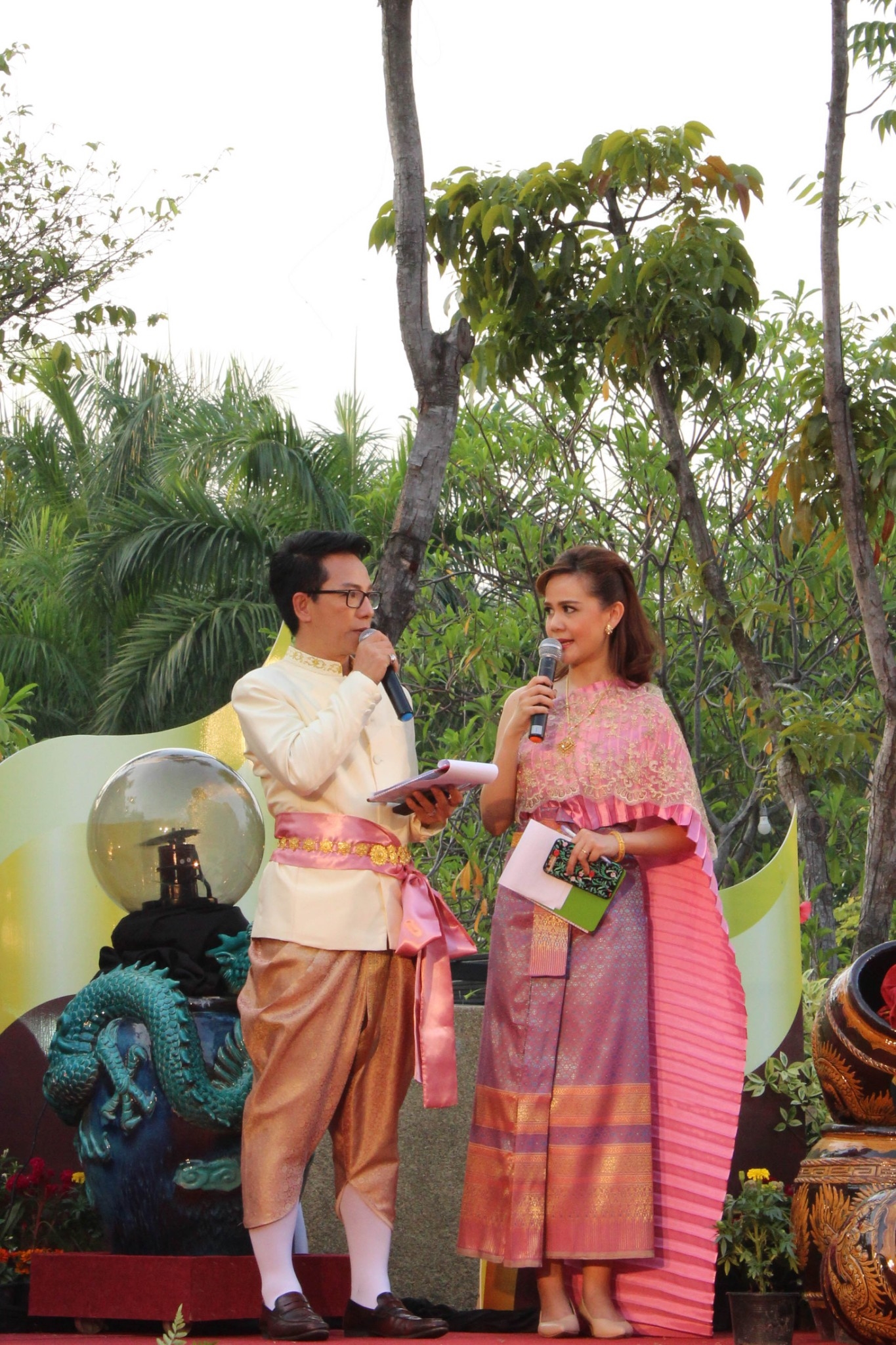 วันที่ 25 มีนาคม 2561 อธิบดีกรมการพัฒนาชุมชน เปิดงาน “ OTOP วิถีชุมชนคนราชบุรี” ในงาน ท่องเที่ยวราชบุรีของดีเมืองโอ่ง และงานกาชาดประจำปี 2561″