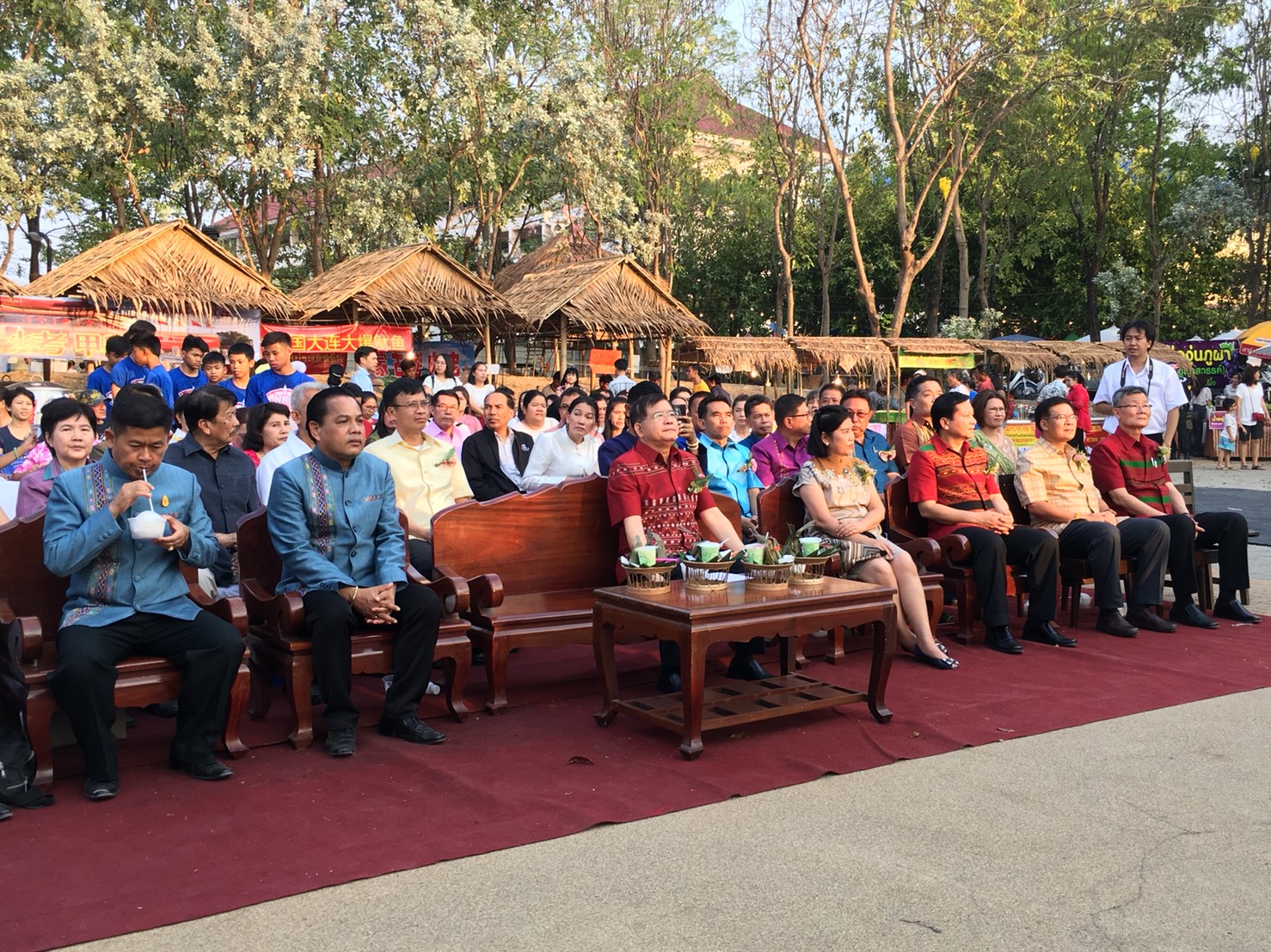 วันที่ 25 มีนาคม 2561 อธิบดีกรมการพัฒนาชุมชน เปิดงาน “ OTOP วิถีชุมชนคนราชบุรี” ในงาน ท่องเที่ยวราชบุรีของดีเมืองโอ่ง และงานกาชาดประจำปี 2561″