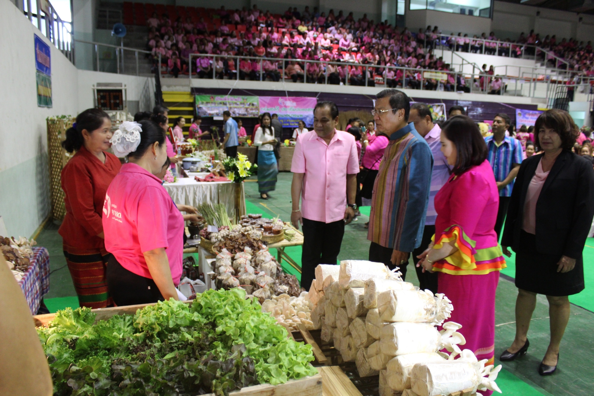 วันที่ 8 มีนาคม 2561 จังหวัดราชบุรี”เพิ่มประสิทธิภาพสตรีสู่การพัฒนาท้องถิ่นอย่างเข้มแข็ง”