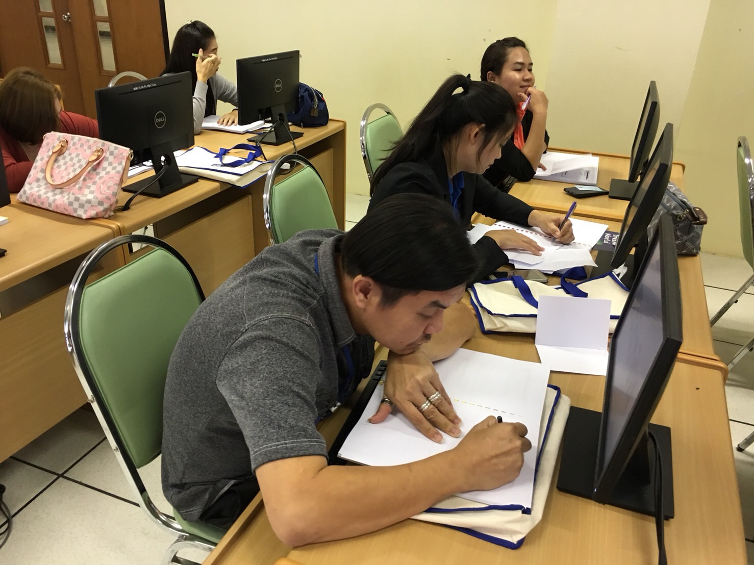 วันที่ 12 – 15 ธันวาคม 2560 จังหวัดราชบุรีจัดอบรมผู้บันทึกเรื่องการใช้โปรแกรมบันทึกและประมวลผลข้อมูล จปฐ. ปี 2561