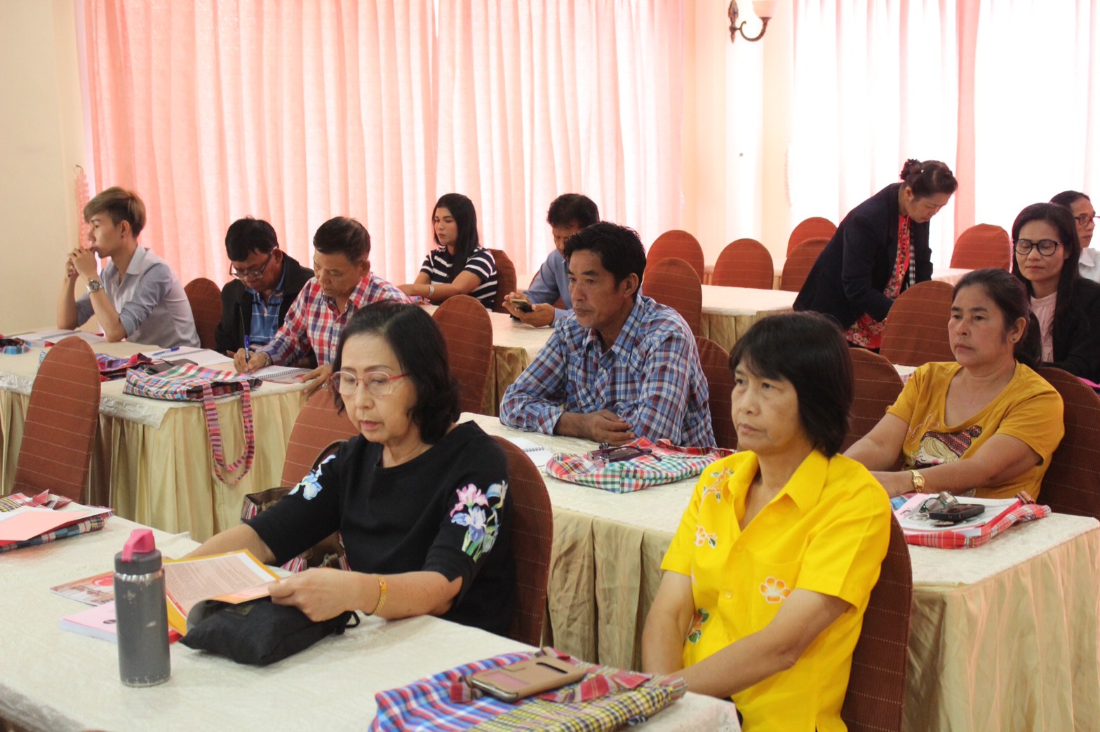 ราชบุรี”จัดการฝึกอบรมโครงการพัฒนาคุณภาพมาตรฐานผลิตภัณฑ์ OTOP ”