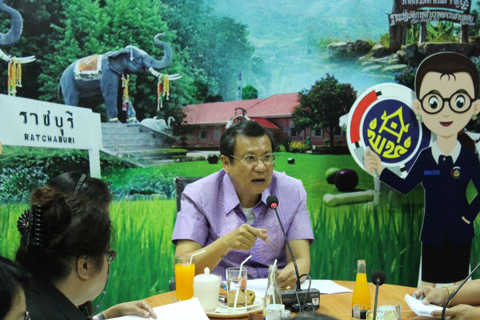 ราชบุรี”ประชุมคณะอนุกรรมการบริหารกองทุนพัฒนาบทบาทสตรีจังหวัดราชบุรี ครั้งที่ 2 / 2561″